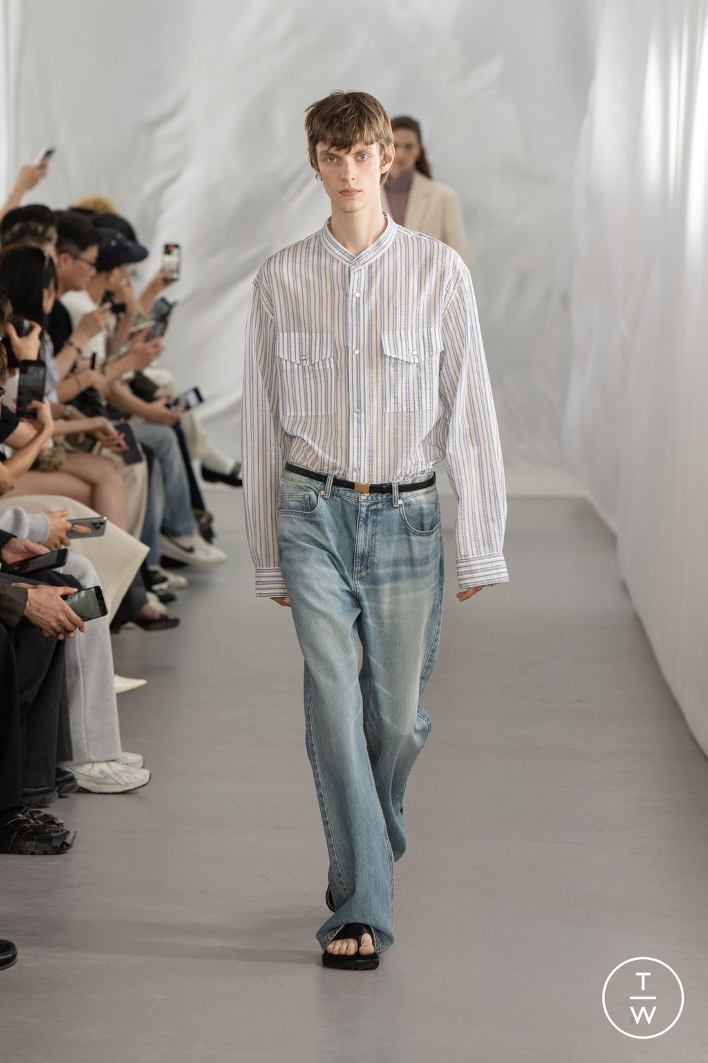 Fashion Week Paris Spring/Summer 2026 look 35 from the System collection 男装
