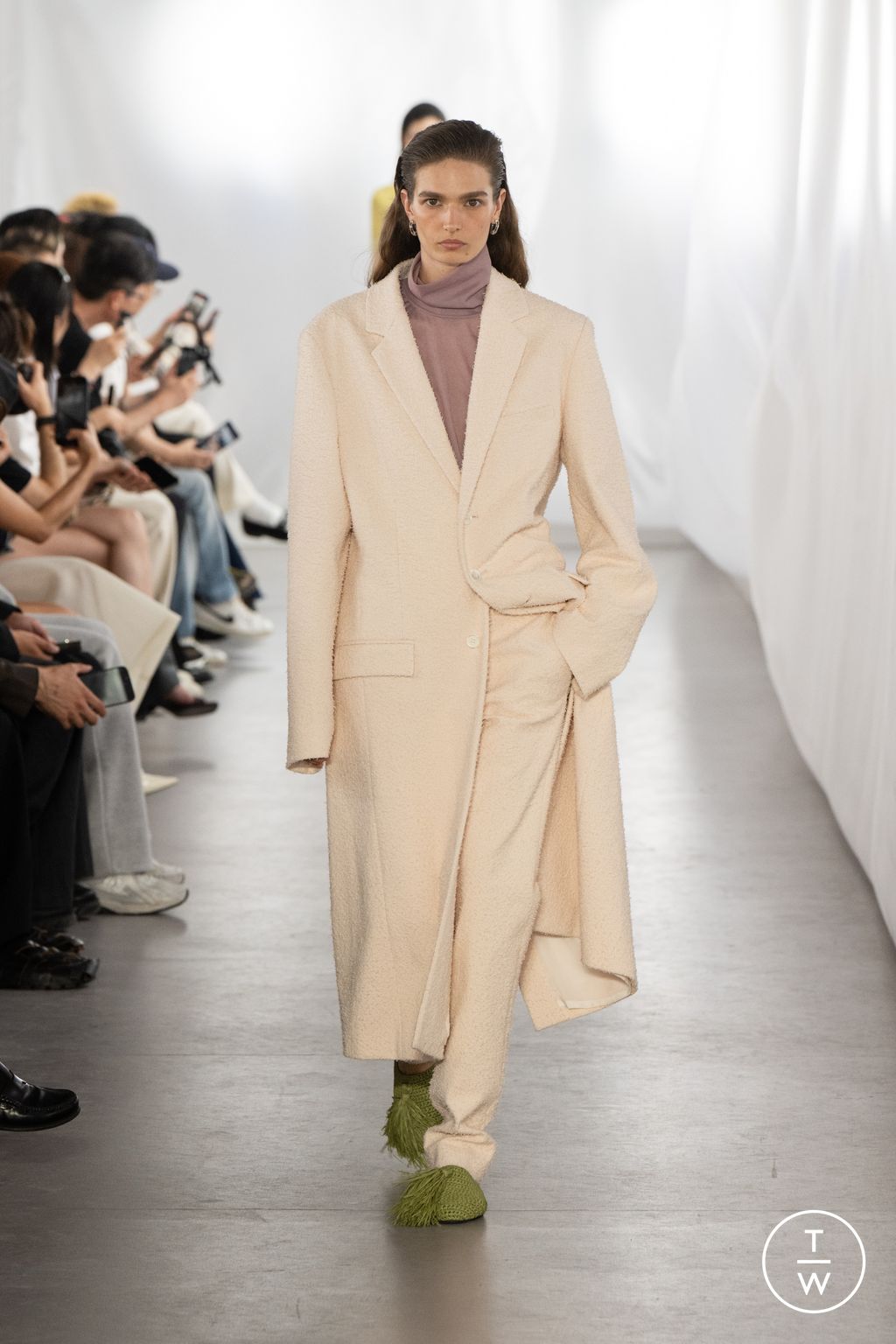 Fashion Week Paris Spring/Summer 2026 look 36 from the System collection menswear