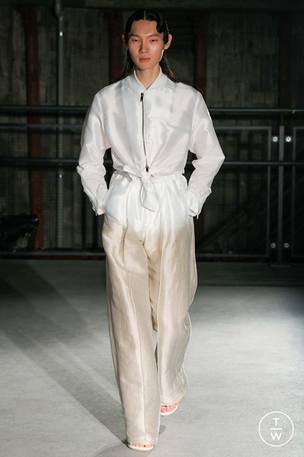 Fashion Week Paris Spring/Summer 2022 look 10 from the TAAKK collection menswear