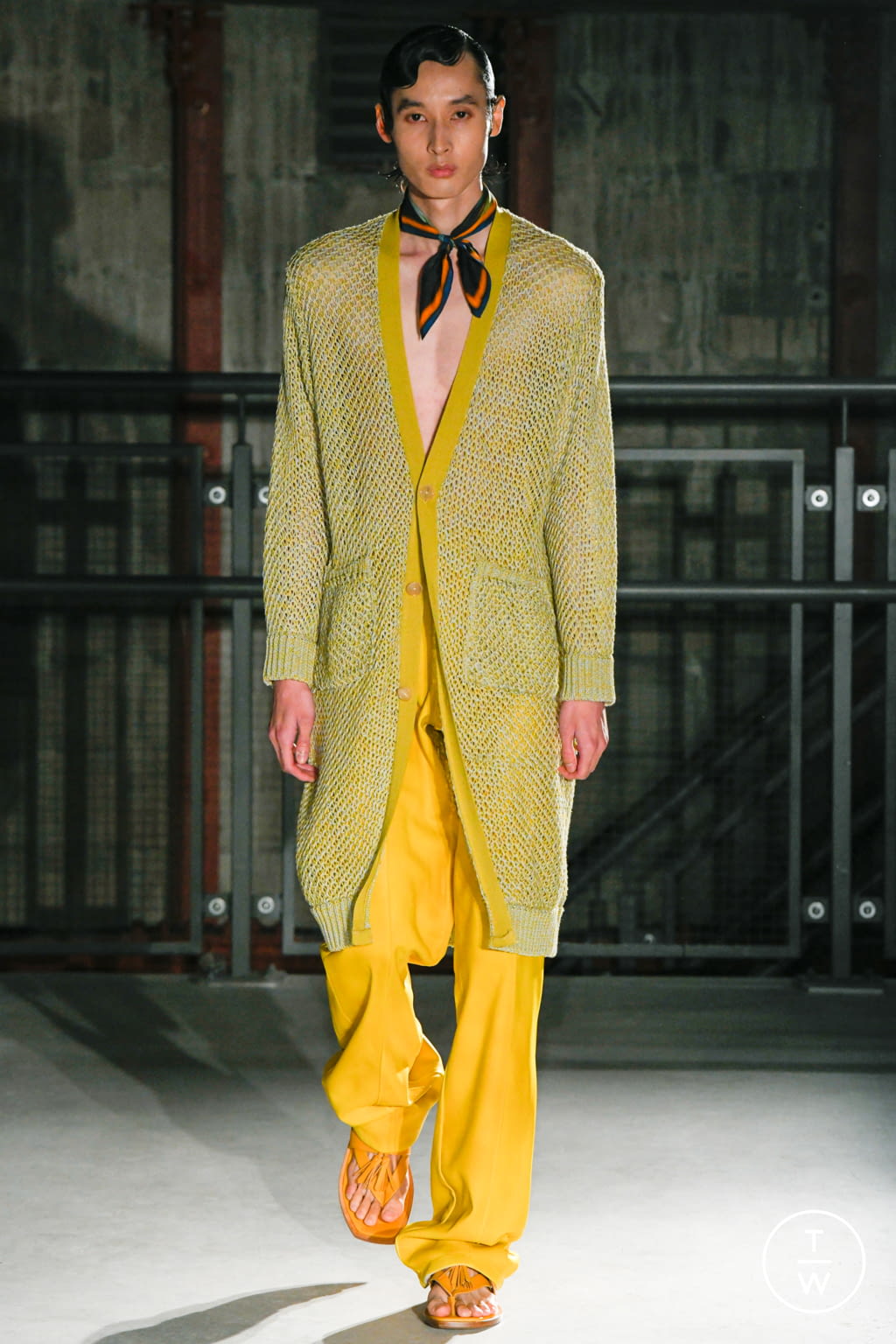 Fashion Week Paris Spring/Summer 2022 look 25 from the TAAKK collection 男装