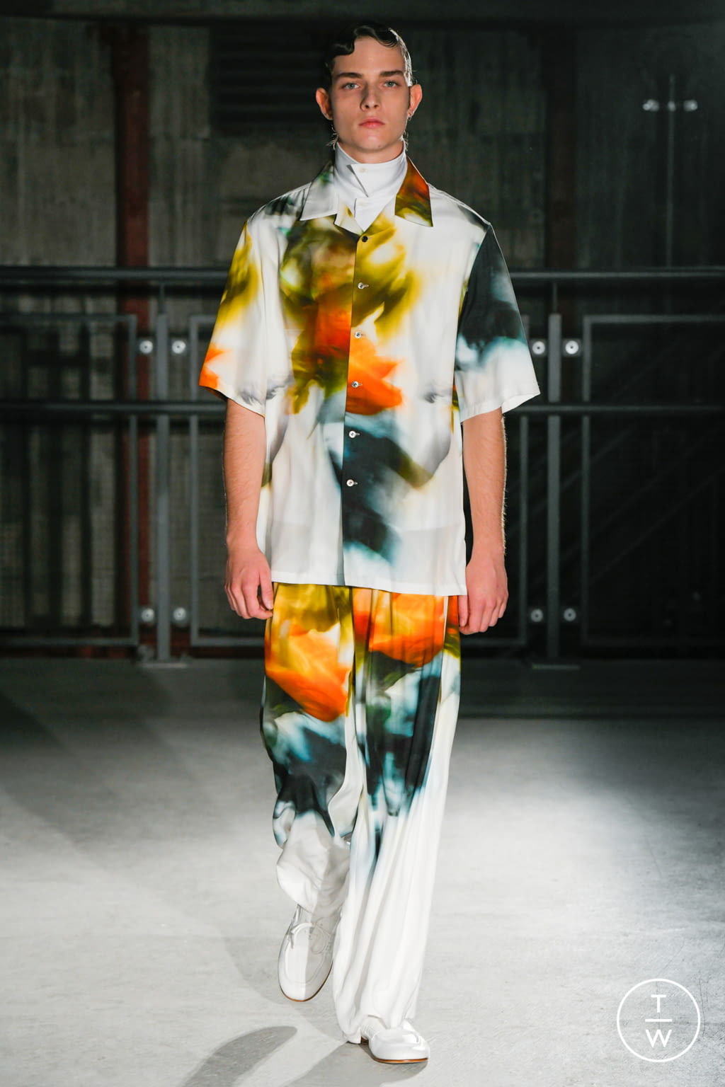Fashion Week Paris Spring/Summer 2022 look 42 from the TAAKK collection 男装