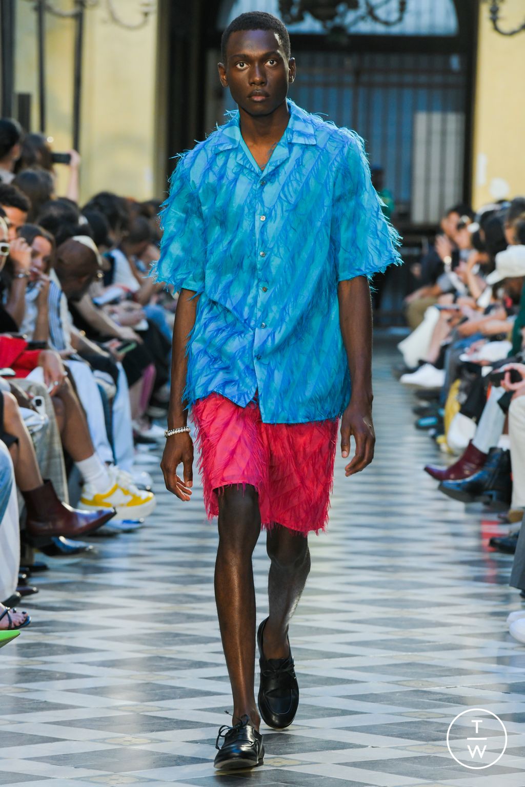 Fashion Week Paris Spring/Summer 2023 look 13 from the TAAKK collection menswear