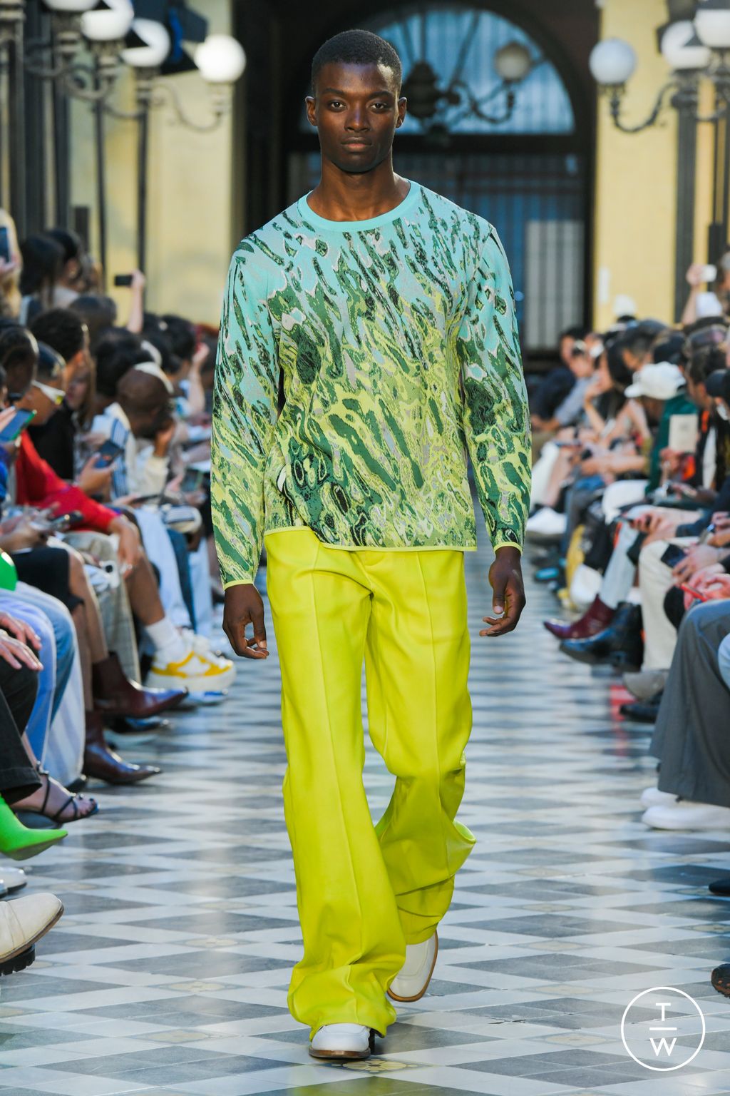 Fashion Week Paris Spring/Summer 2023 look 15 from the TAAKK collection menswear