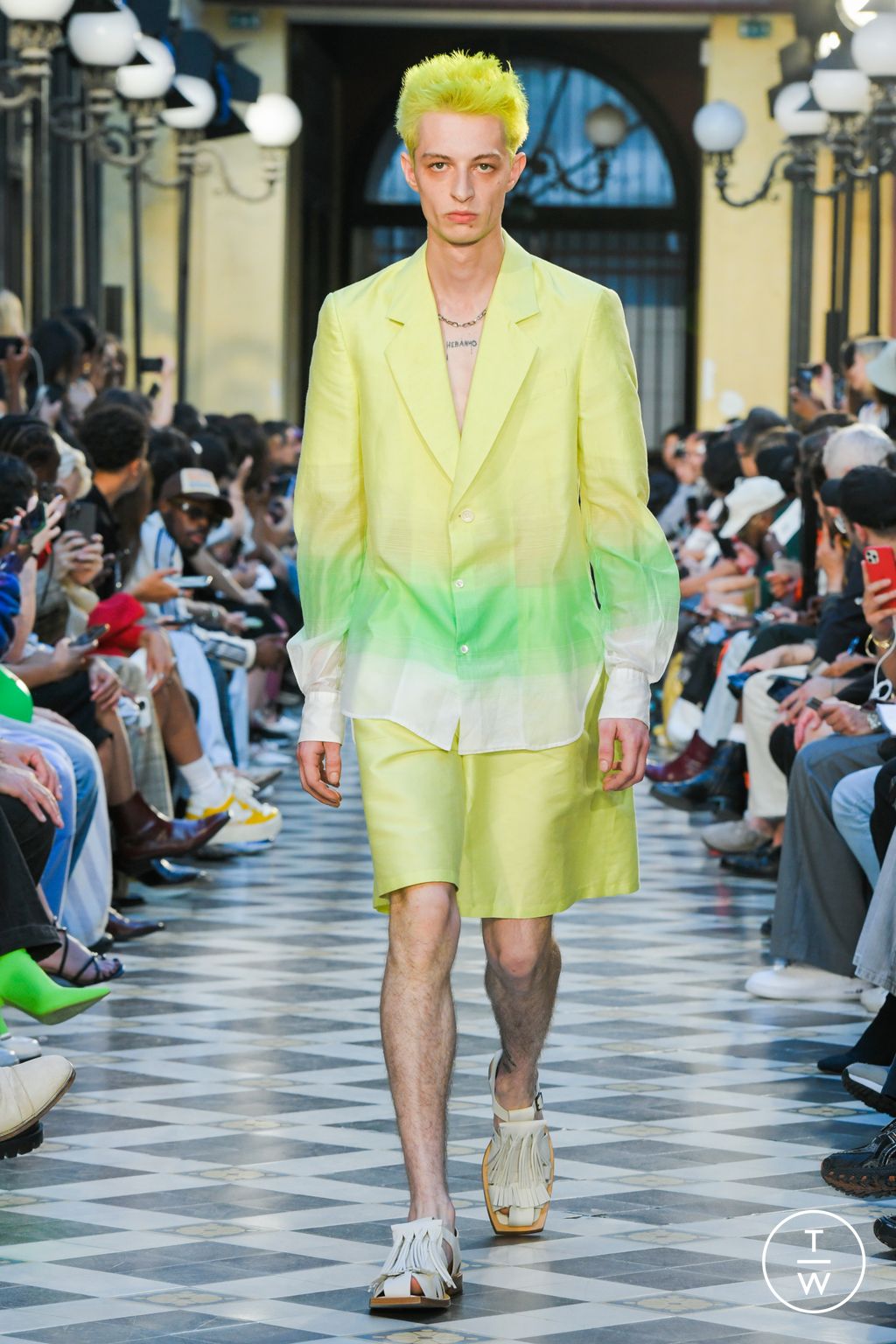 Fashion Week Paris Spring/Summer 2023 look 19 de la collection TAAKK menswear