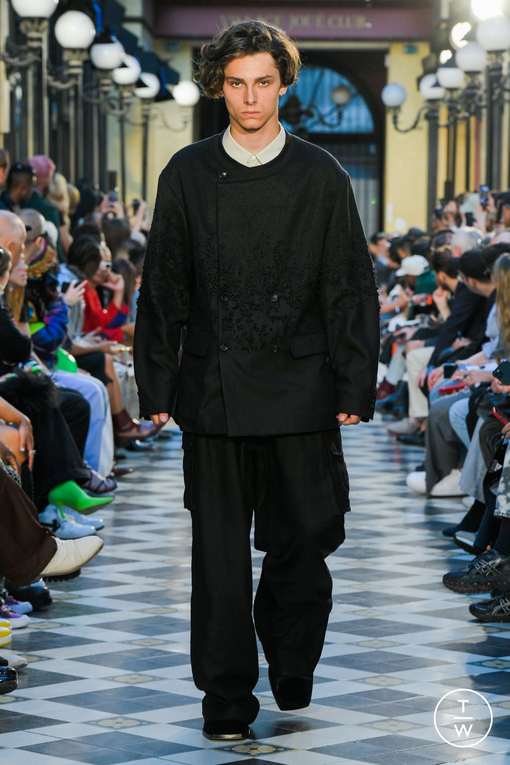 Fashion Week Paris Spring/Summer 2023 look 29 from the TAAKK collection 男装