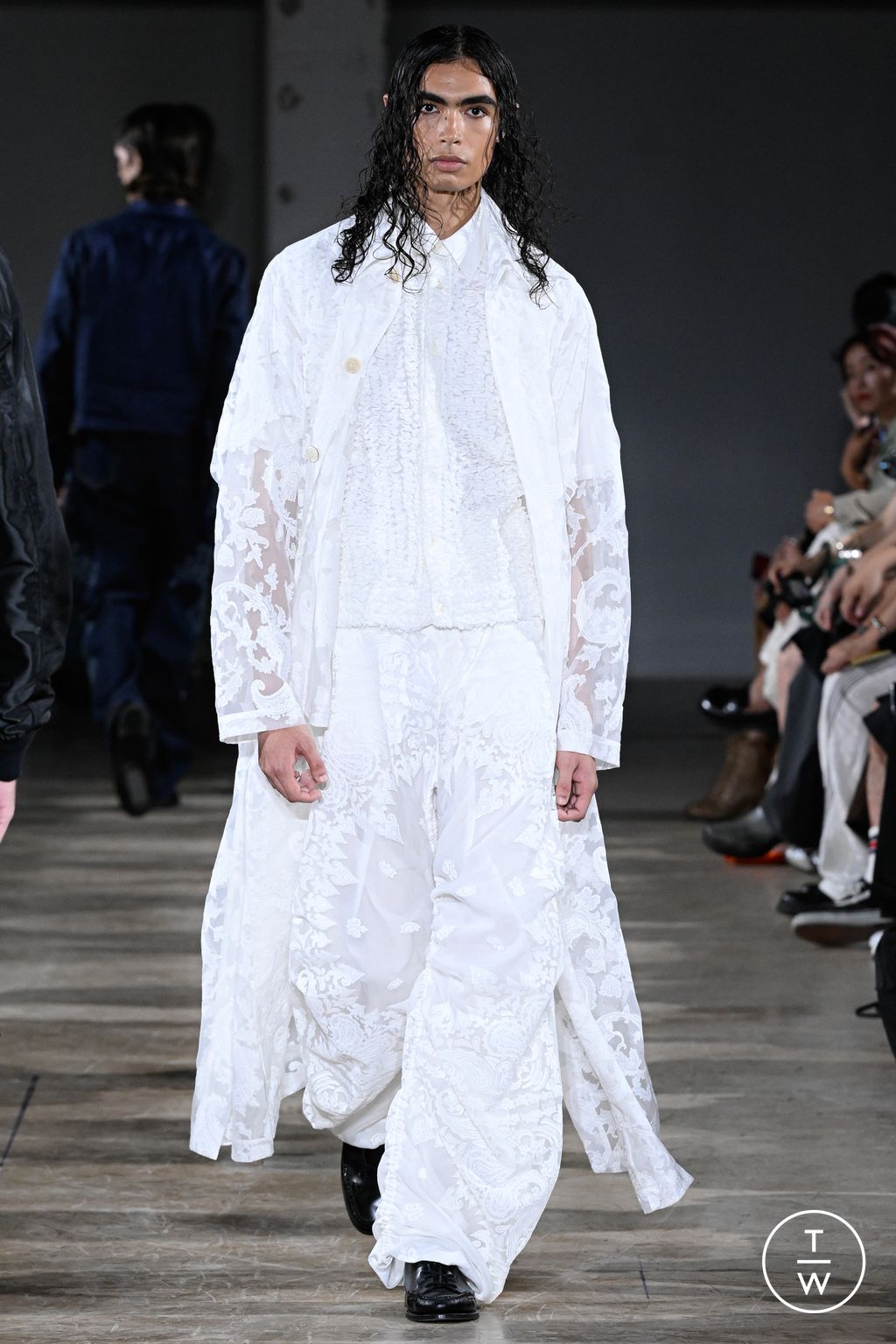 Fashion Week Paris Spring/Summer 2026 look 5 from the TAAKK collection menswear