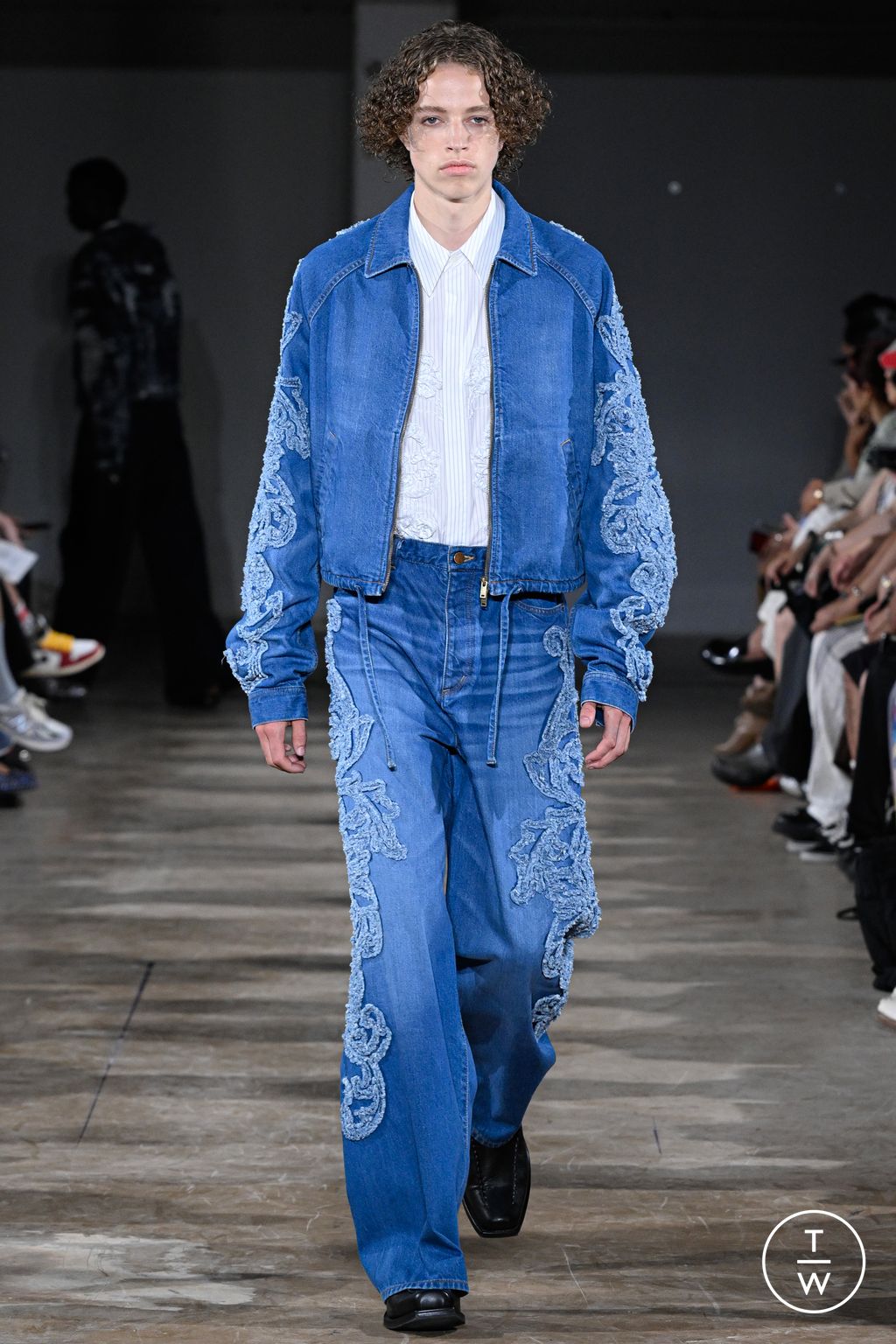 Fashion Week Paris Spring/Summer 2026 look 9 from the TAAKK collection menswear