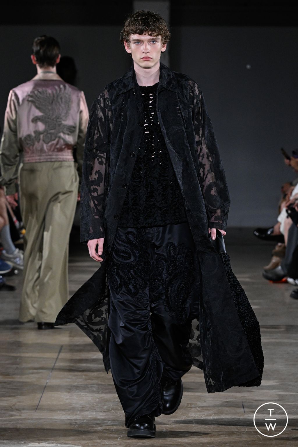 Fashion Week Paris Spring/Summer 2026 look 18 from the TAAKK collection menswear