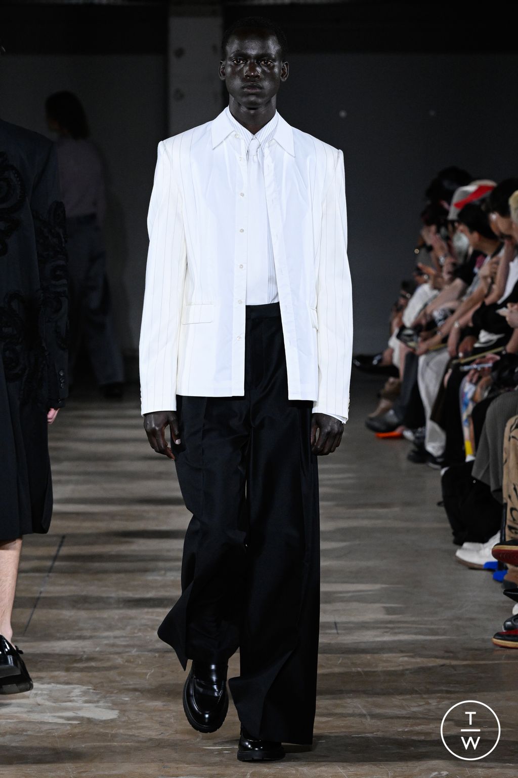 Fashion Week Paris Spring/Summer 2026 look 26 from the TAAKK collection menswear
