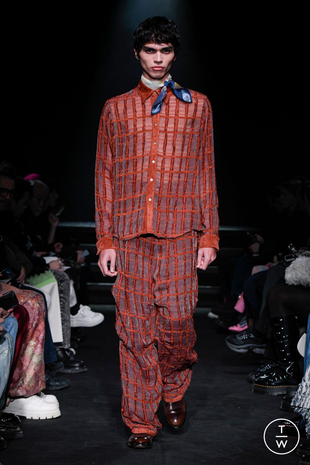 Fashion Week Paris Fall/Winter 2024 look 6 from the TAAKK collection 男装