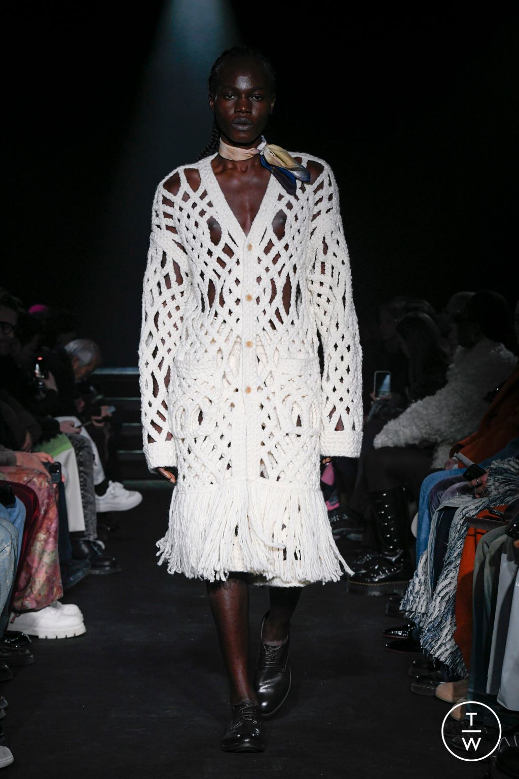 Fashion Week Paris Fall/Winter 2024 look 10 de la collection TAAKK menswear