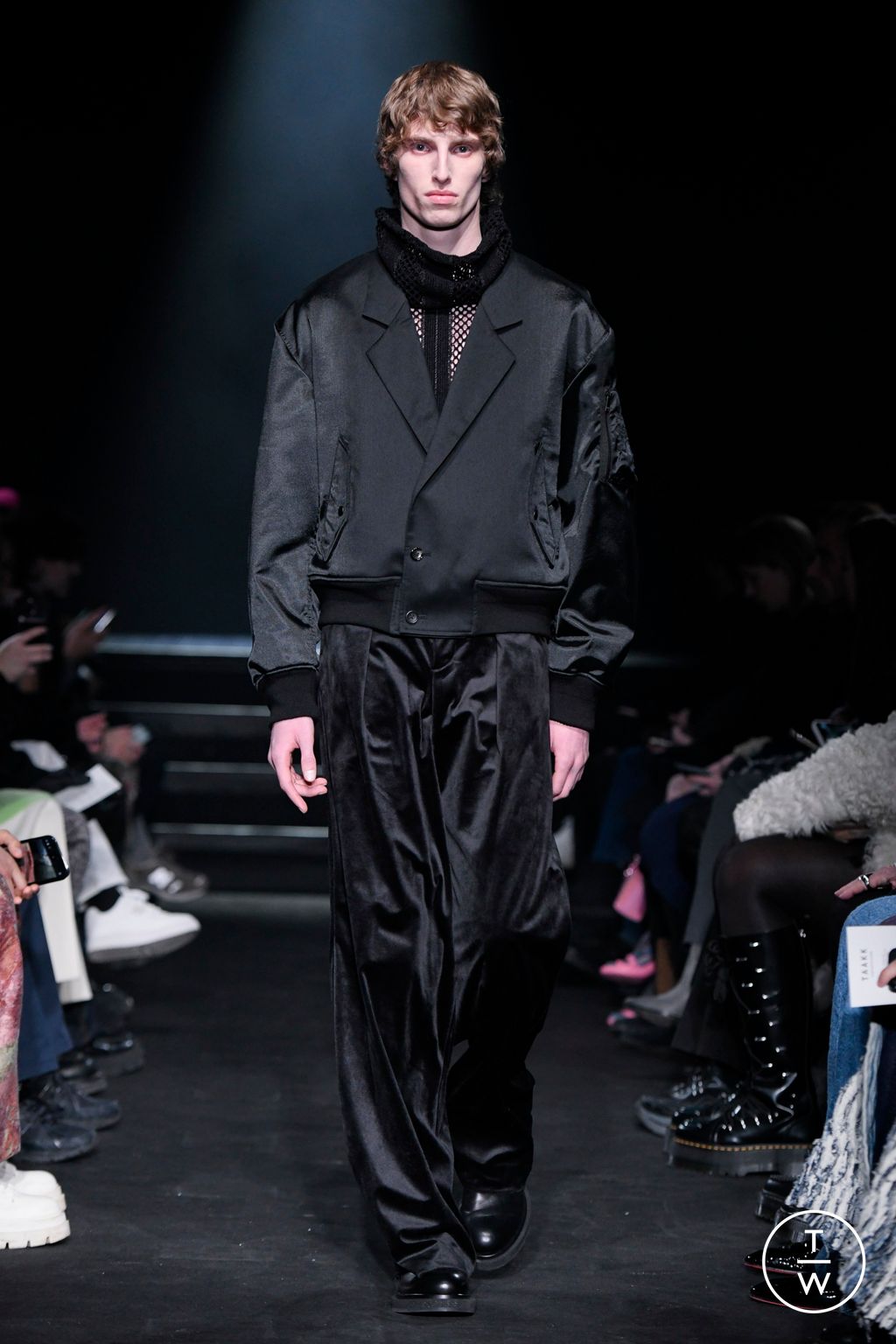 Fashion Week Paris Fall/Winter 2024 look 23 from the TAAKK collection menswear
