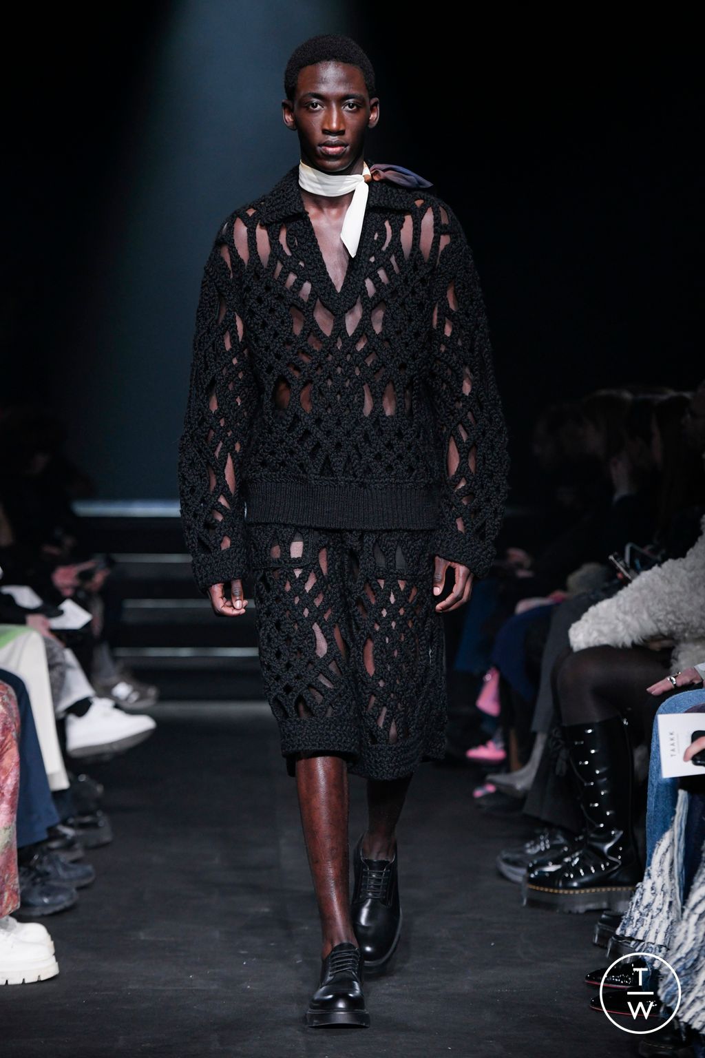 Fashion Week Paris Fall/Winter 2024 look 26 de la collection TAAKK menswear