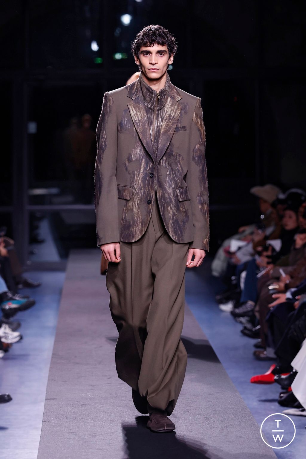 Fashion Week Paris Fall/Winter 2025 look 8 from the TAAKK collection menswear