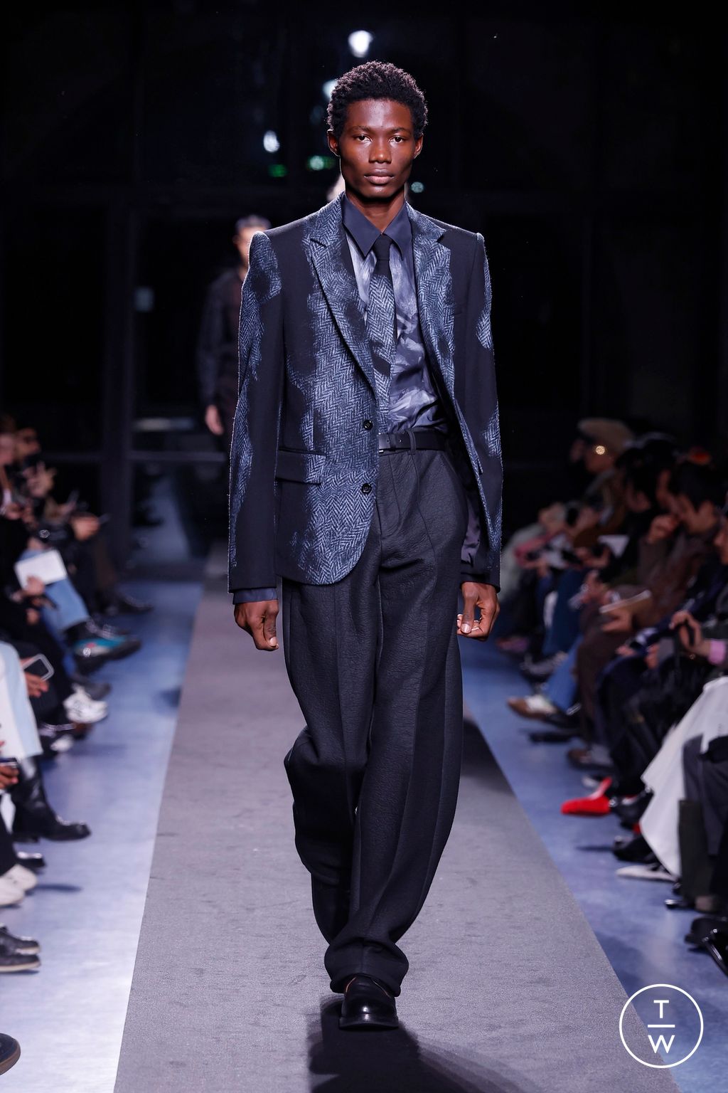 Fashion Week Paris Fall/Winter 2025 look 28 from the TAAKK collection menswear