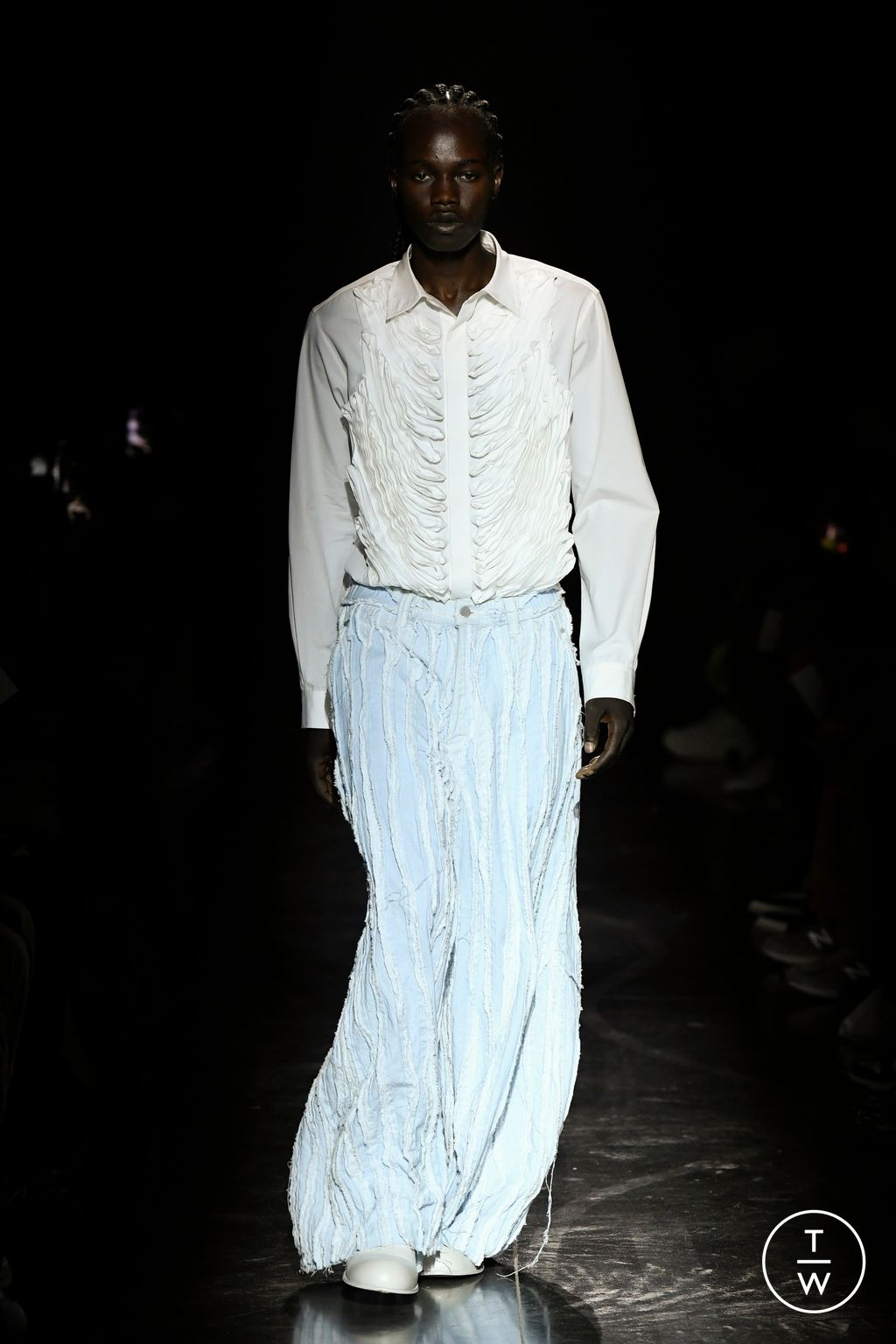 Fashion Week Paris Spring/Summer 2024 look 3 from the TAAKK collection 男装