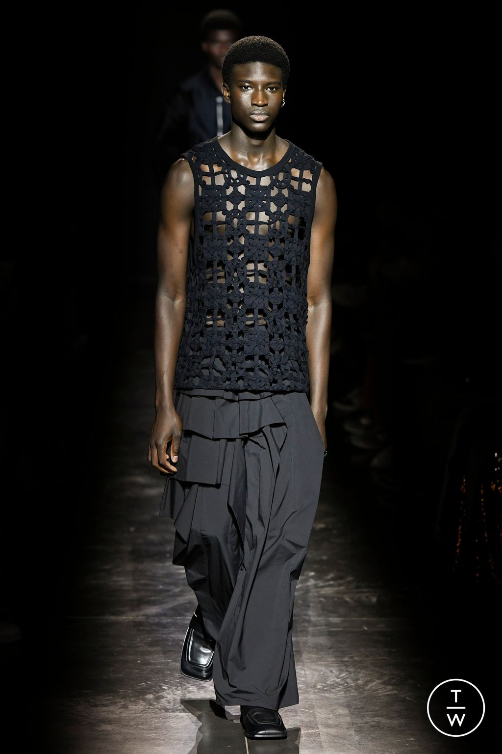 Fashion Week Paris Spring/Summer 2024 look 29 from the TAAKK collection 男装
