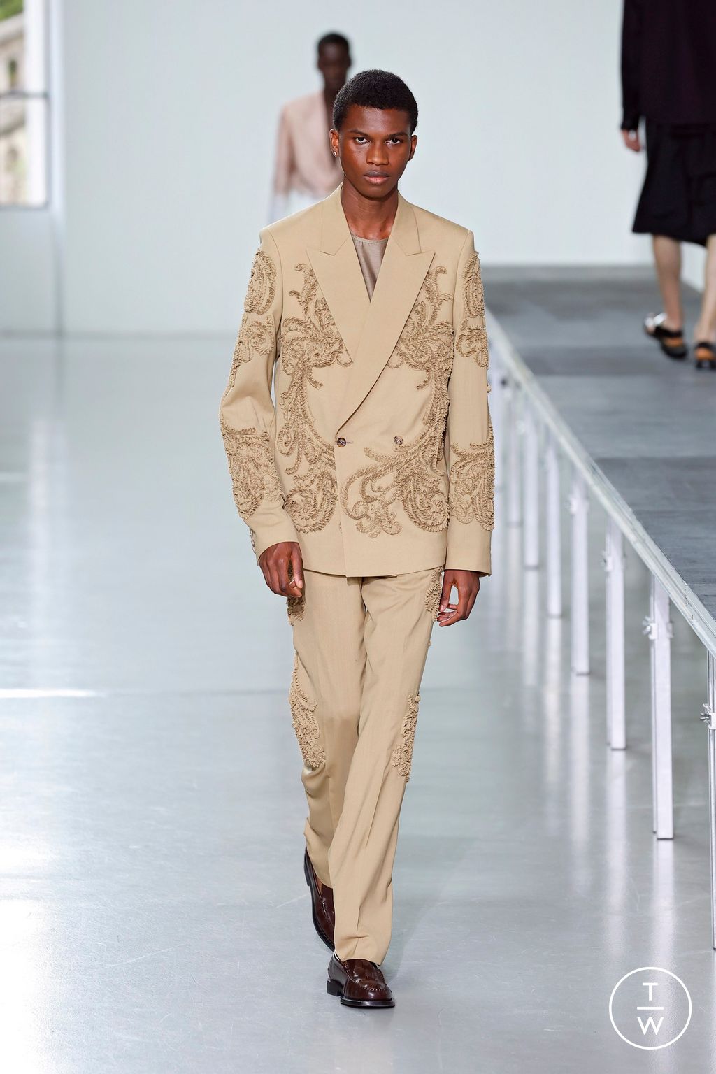 Fashion Week Paris Spring-Summer 2025 look 8 from the TAAKK collection menswear
