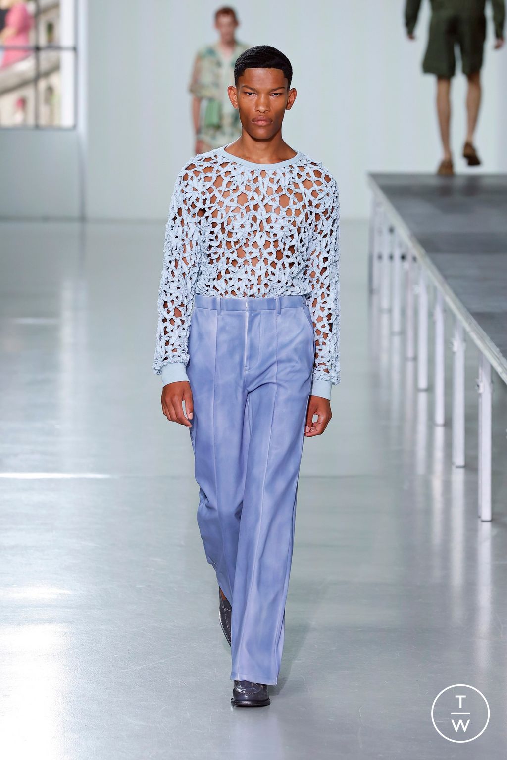 Fashion Week Paris Spring/Summer 2025 look 17 from the TAAKK collection menswear