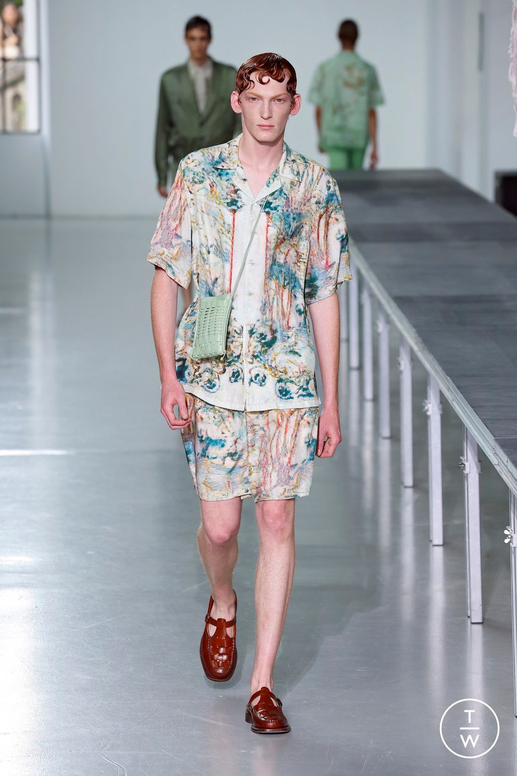 Fashion Week Paris Spring/Summer 2025 look 18 de la collection TAAKK menswear