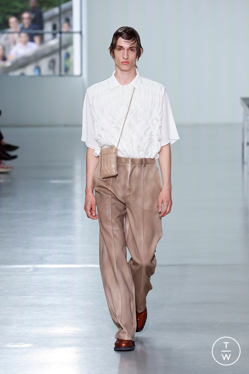 Fashion Week Paris Spring-Summer 2025 look 22 from the TAAKK collection 男装