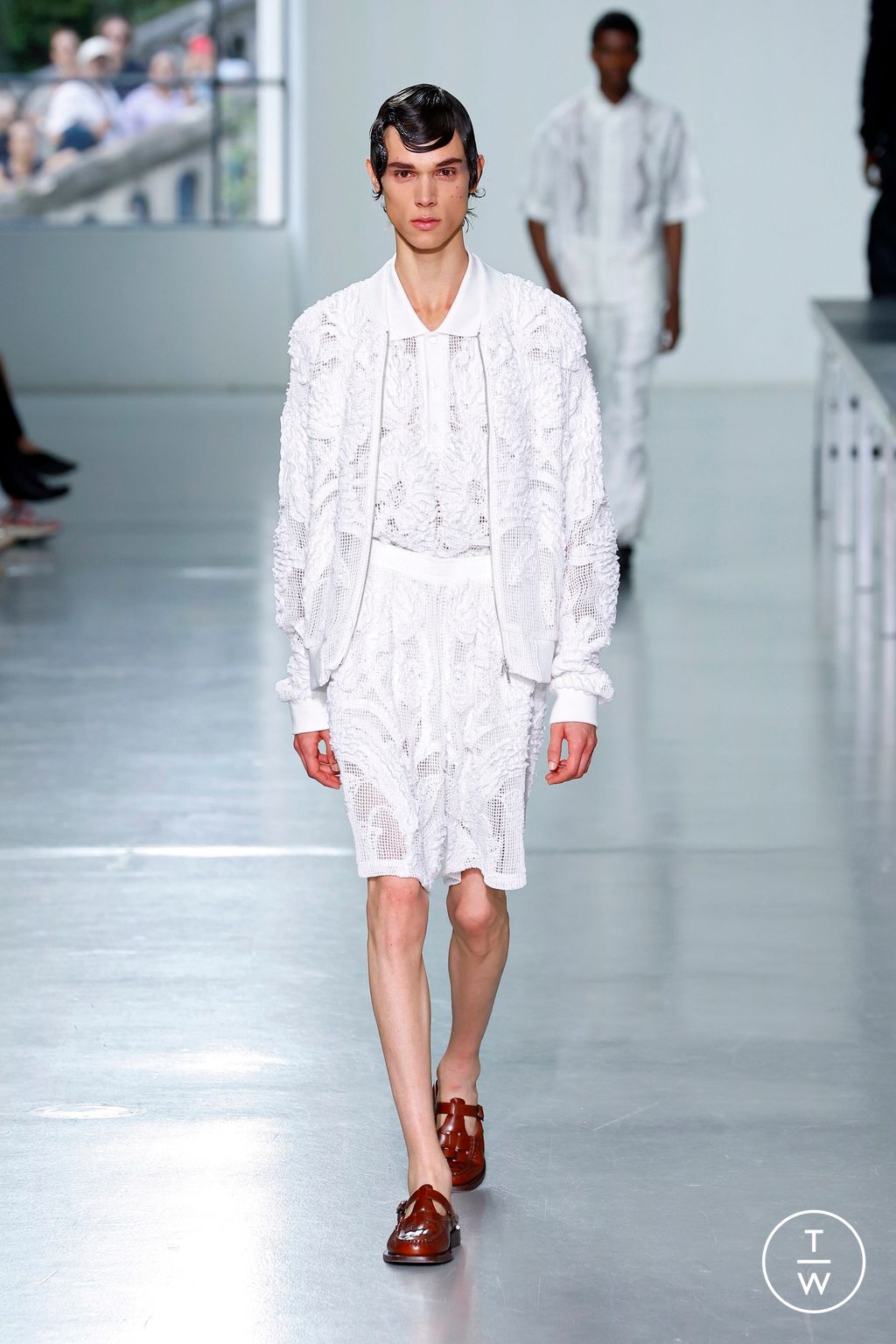 Fashion Week Paris Spring-Summer 2025 look 24 from the TAAKK collection 男装
