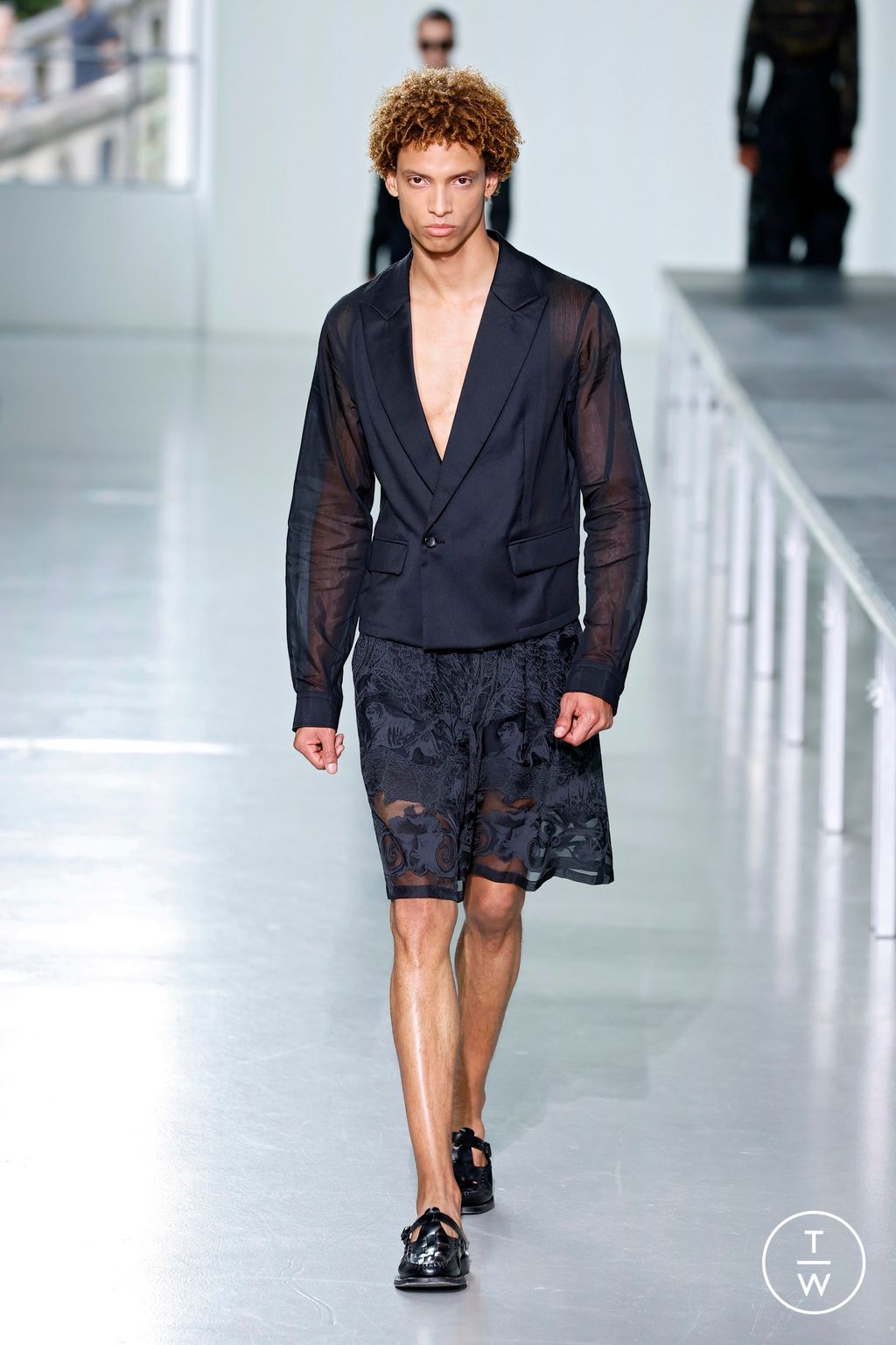Fashion Week Paris Spring-Summer 2025 look 27 from the TAAKK collection menswear