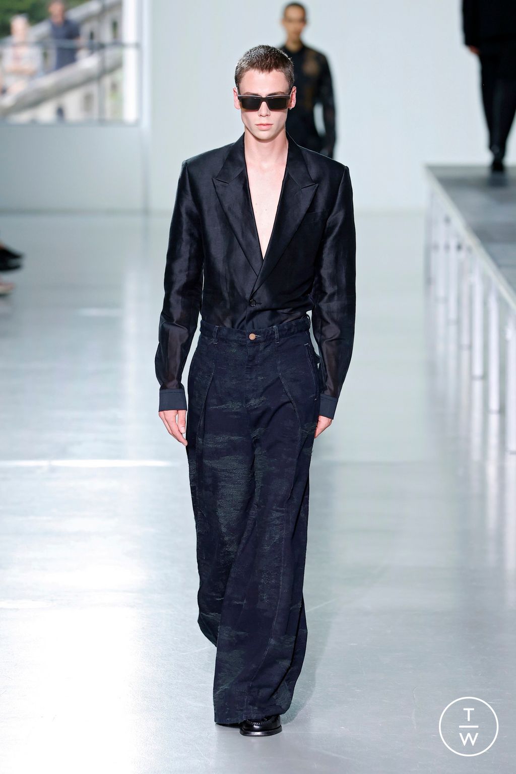 Fashion Week Paris Spring-Summer 2025 look 28 from the TAAKK collection menswear