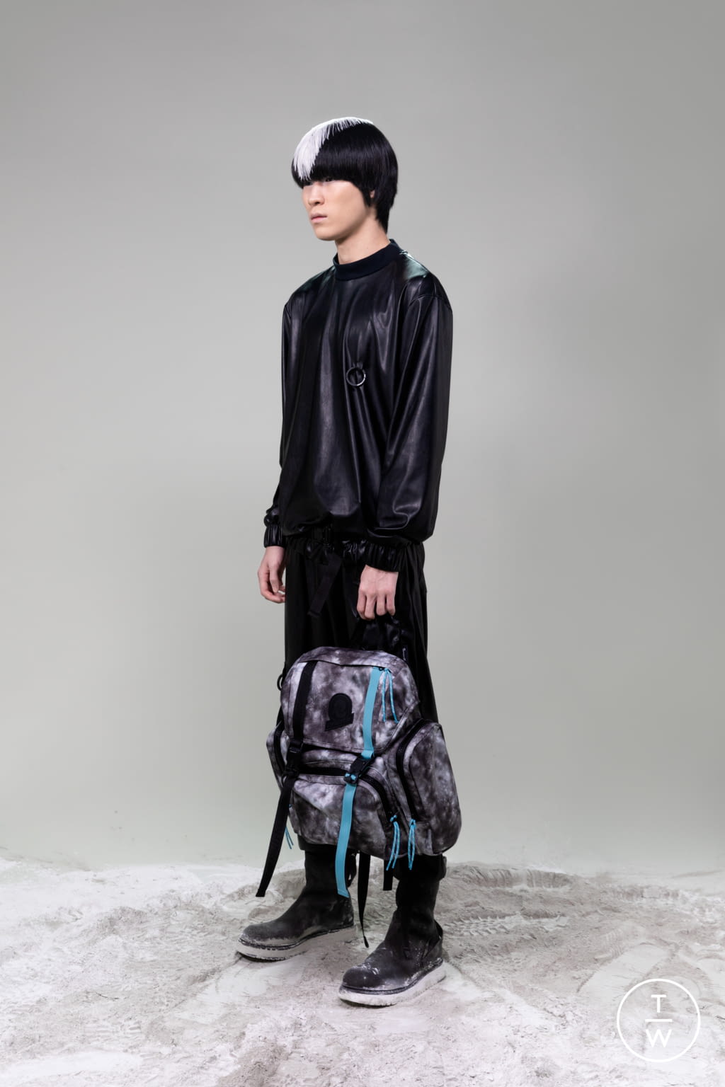 Fashion Week Milan Fall/Winter 2021 look 9 de la collection Numéro 00 menswear