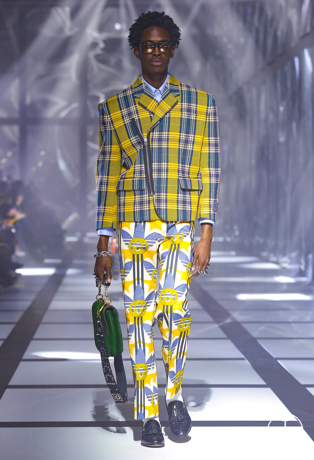 Fashion Week Milan Fall/Winter 2022 look 24 from the Gucci collection womenswear