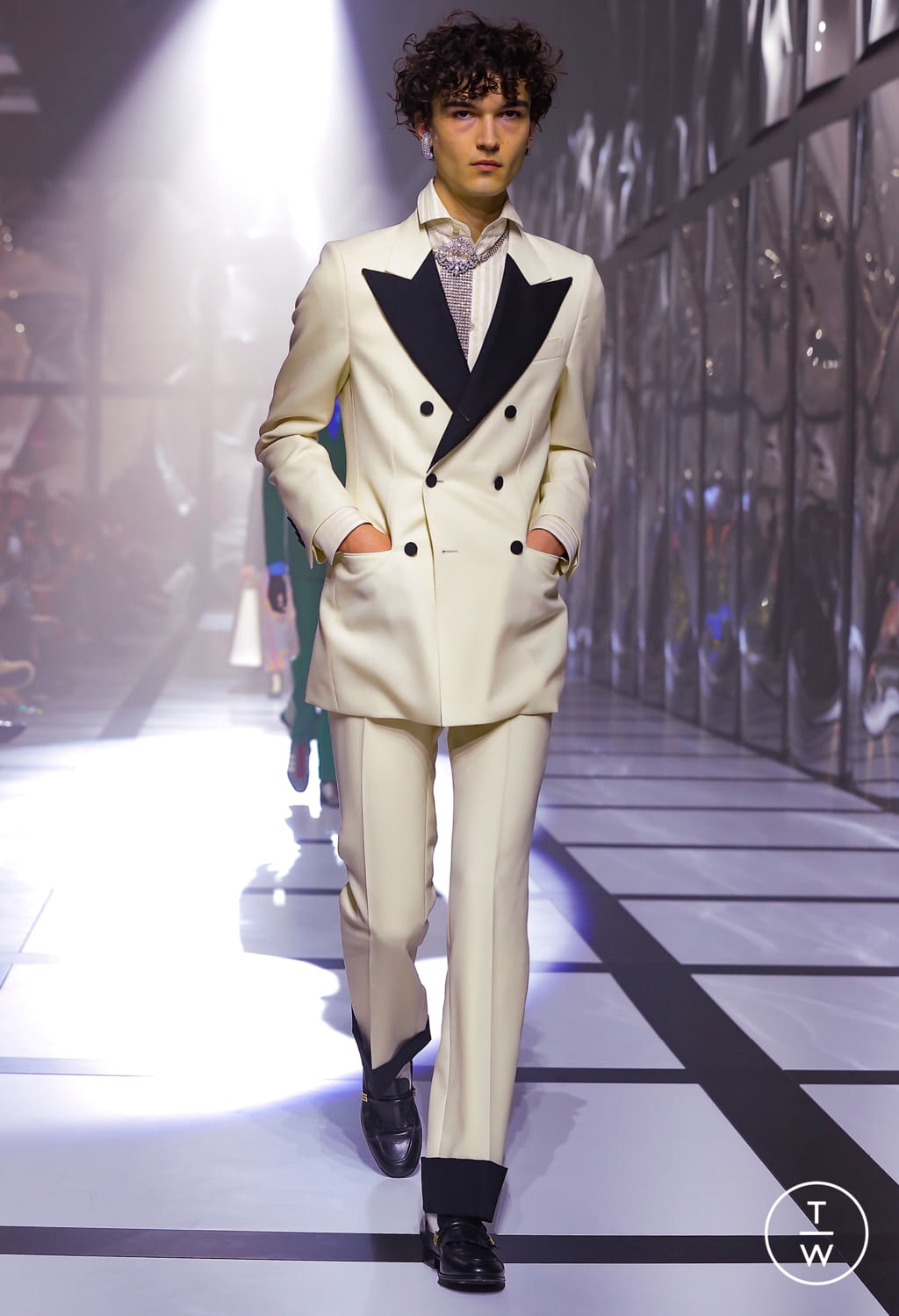 Fashion Week Milan Fall/Winter 2022 look 36 from the Gucci collection womenswear
