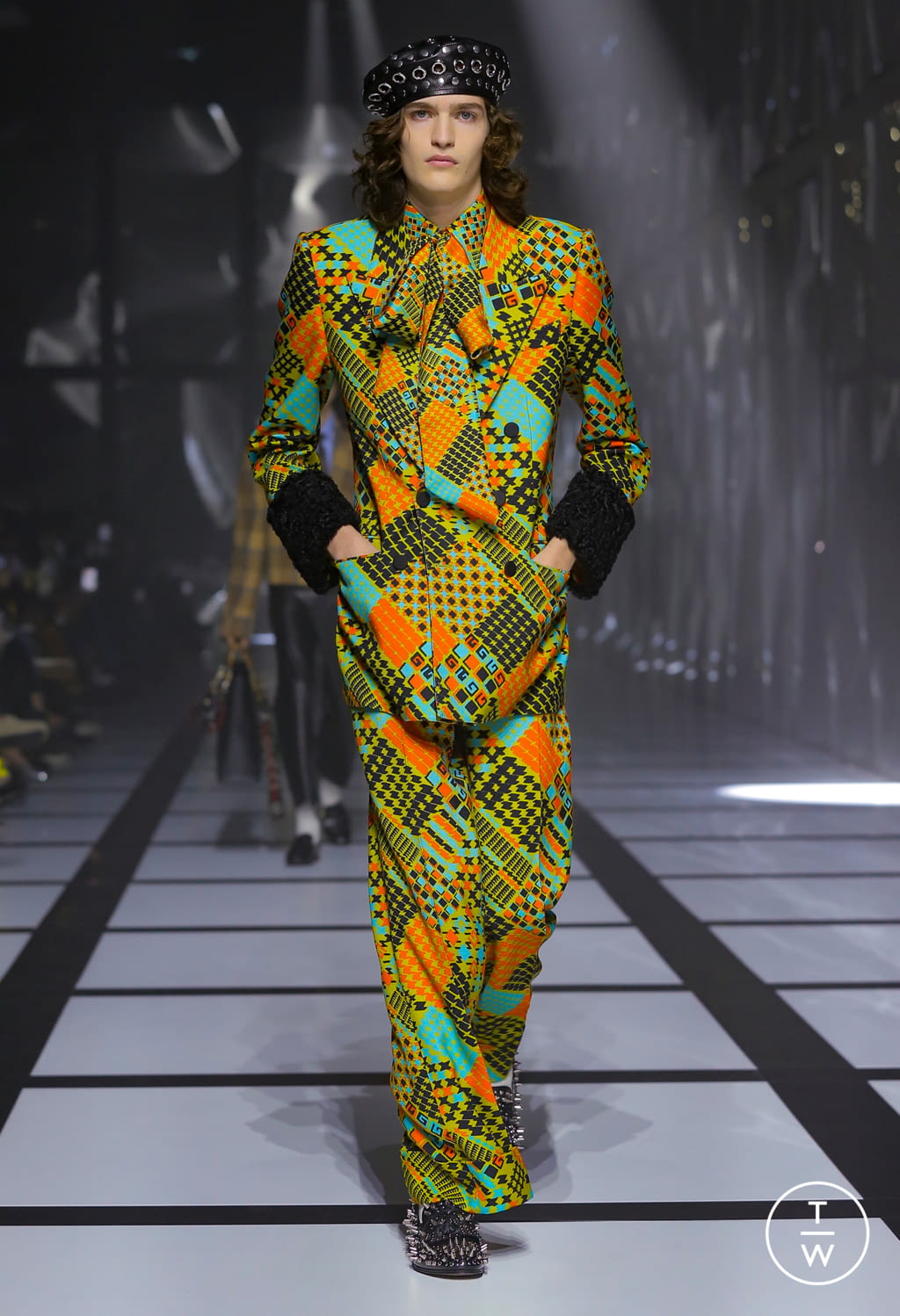 Fashion Week Milan Fall/Winter 2022 look 54 de la collection Gucci womenswear