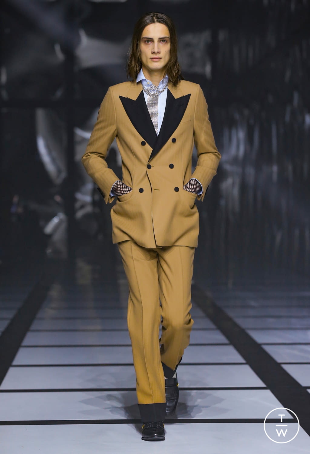 Fashion Week Milan Fall/Winter 2022 look 61 from the Gucci collection 女装