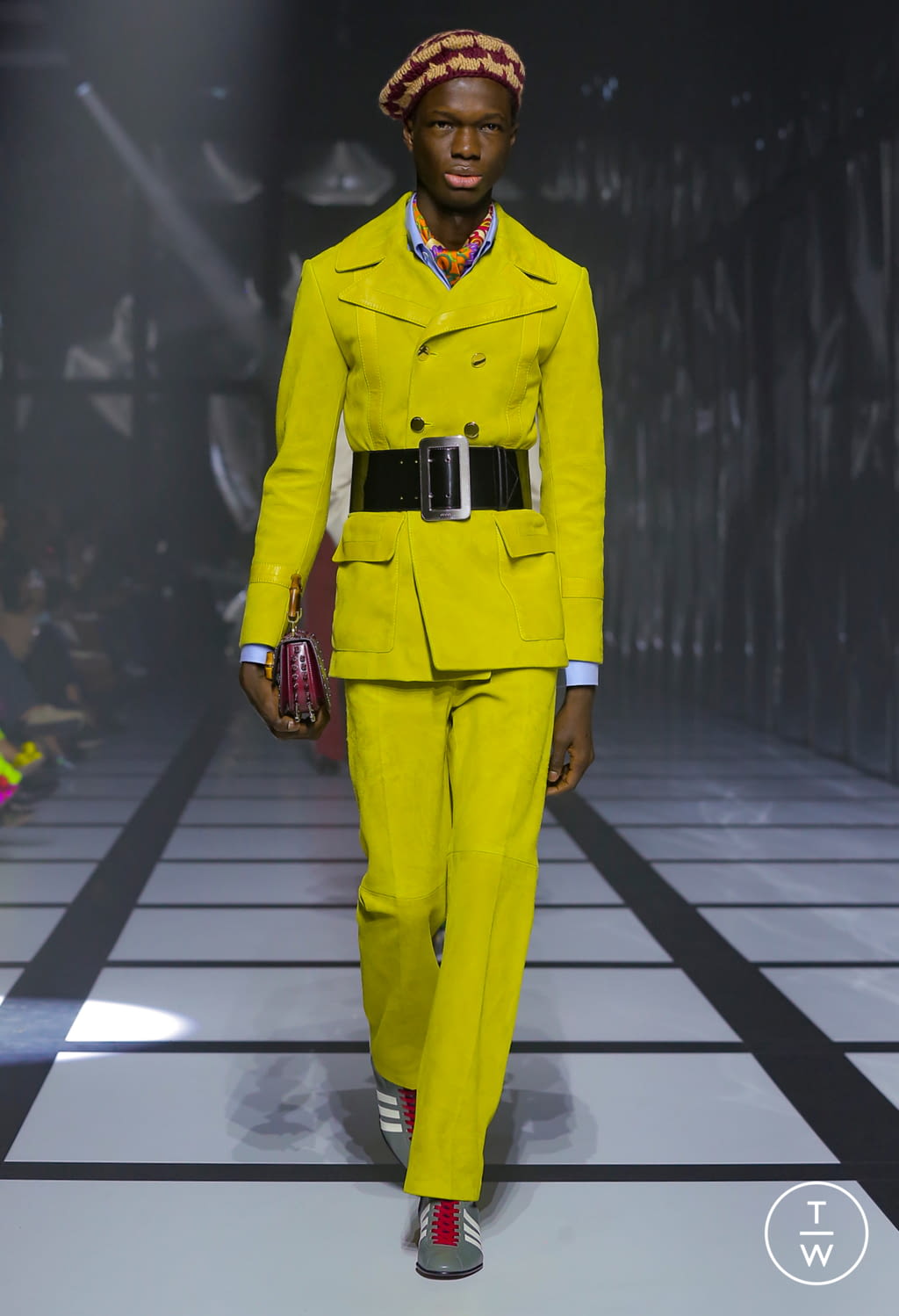 Fashion Week Milan Fall/Winter 2022 look 63 from the Gucci collection womenswear