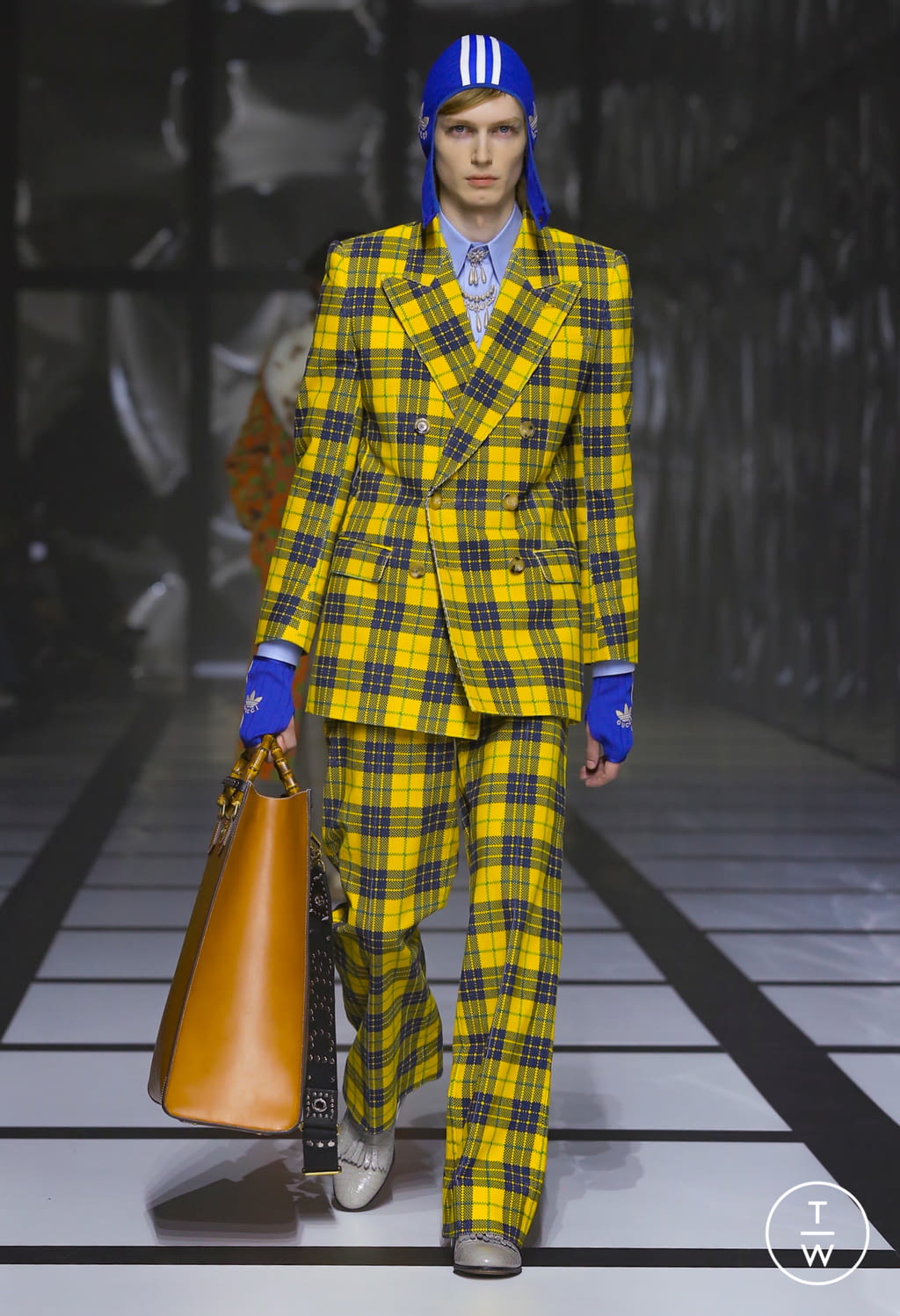 Fashion Week Milan Fall/Winter 2022 look 69 from the Gucci collection womenswear