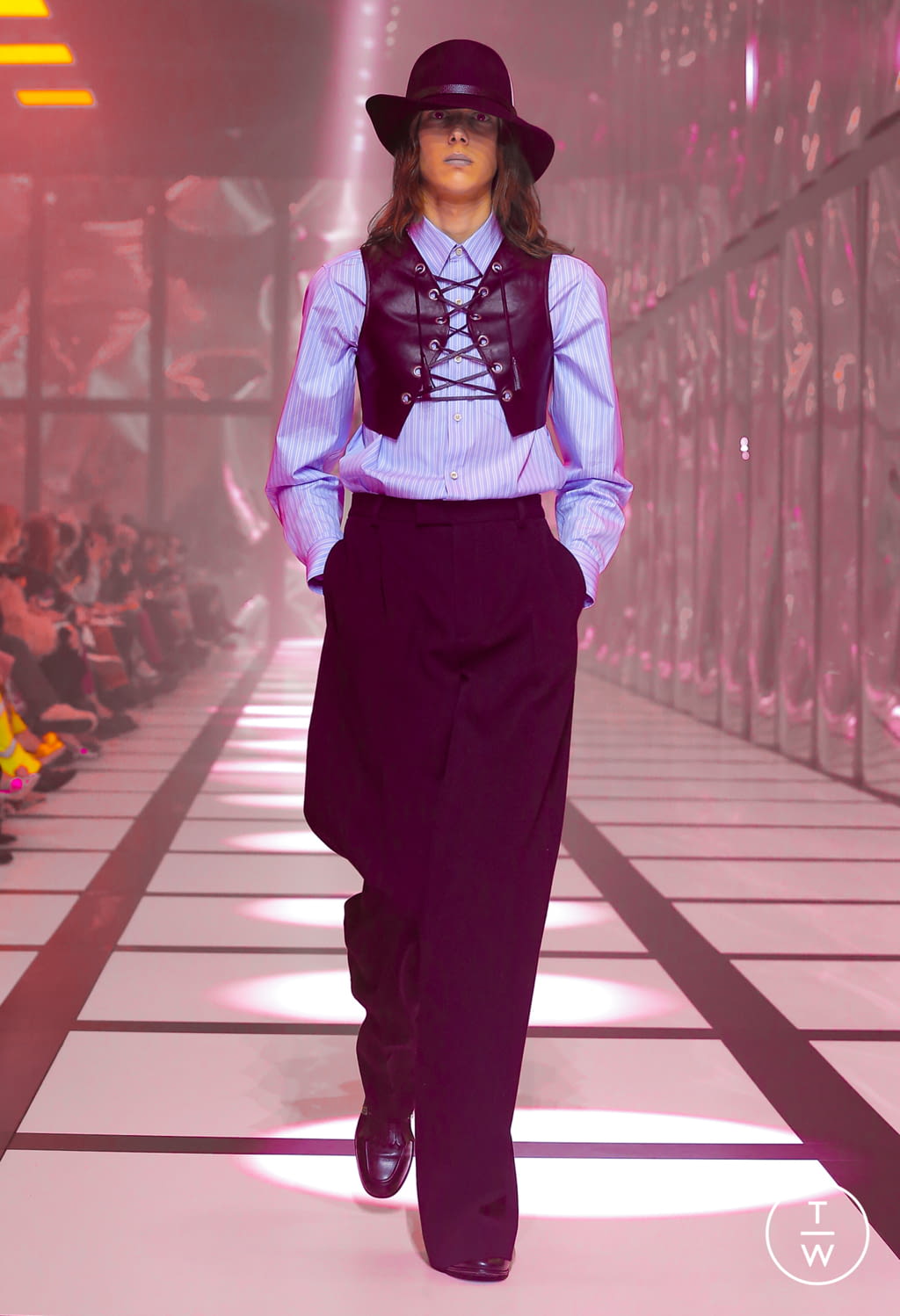 Fashion Week Milan Fall/Winter 2022 look 77 de la collection Gucci womenswear