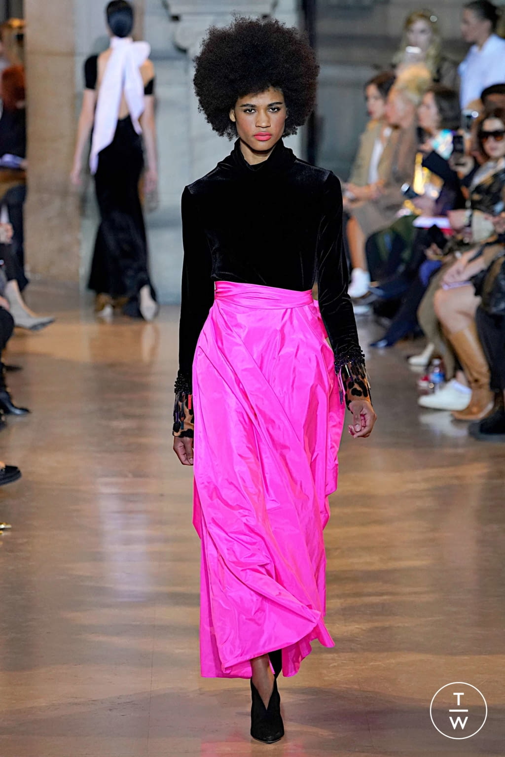 Fashion Week Paris Fall/Winter 2019 look 31 from the Talbot Runhof collection womenswear