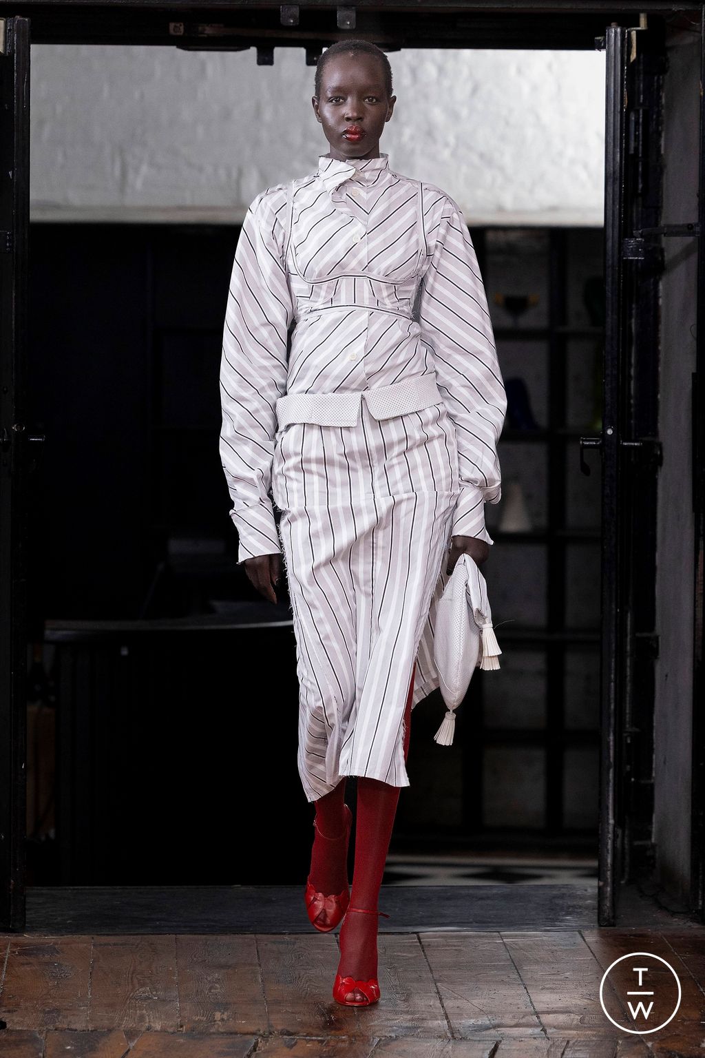 Fashion Week London Fall/Winter 2023 look 2 from the Talia Byre collection womenswear