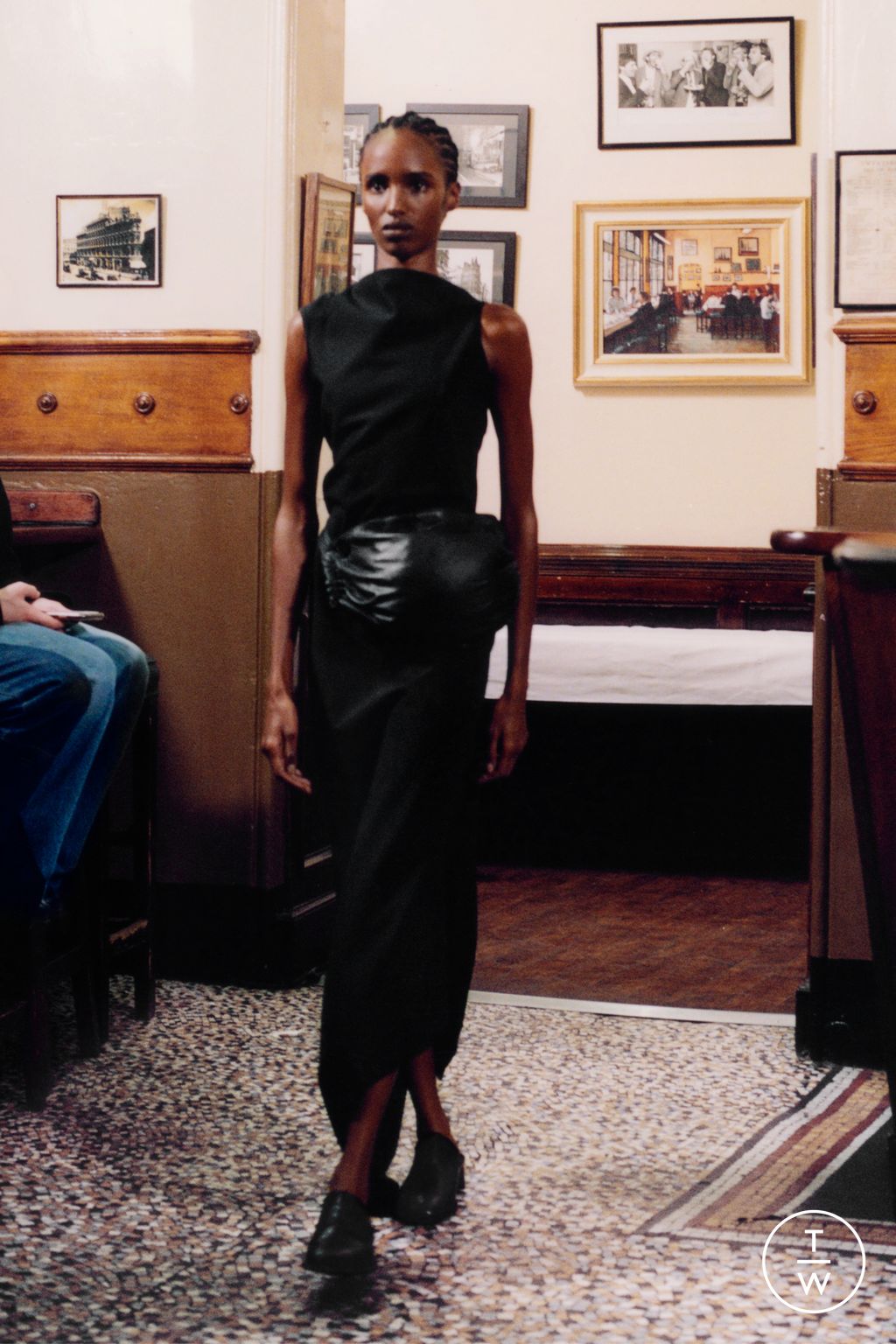 Fashion Week London Spring/Summer 2023 look 20 from the Talia Byre collection womenswear