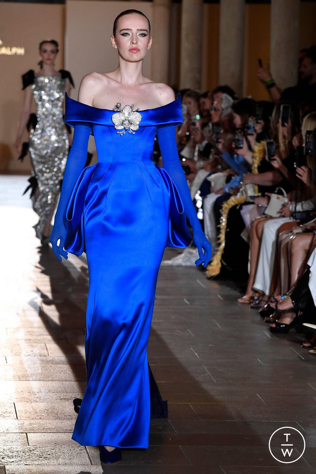 Fashion Week Paris Fall/Winter 2024 look 11 from the Tamara Ralph collection couture
