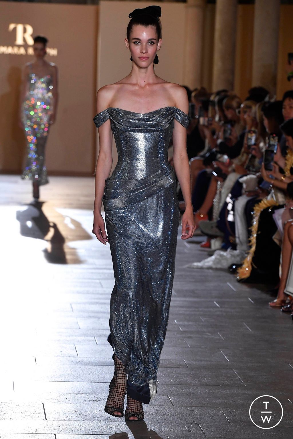 Fashion Week Paris Fall/Winter 2024 look 14 from the Tamara Ralph collection couture