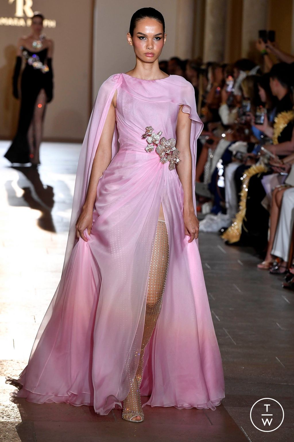 Fashion Week Paris Fall/Winter 2024 look 21 from the Tamara Ralph collection couture