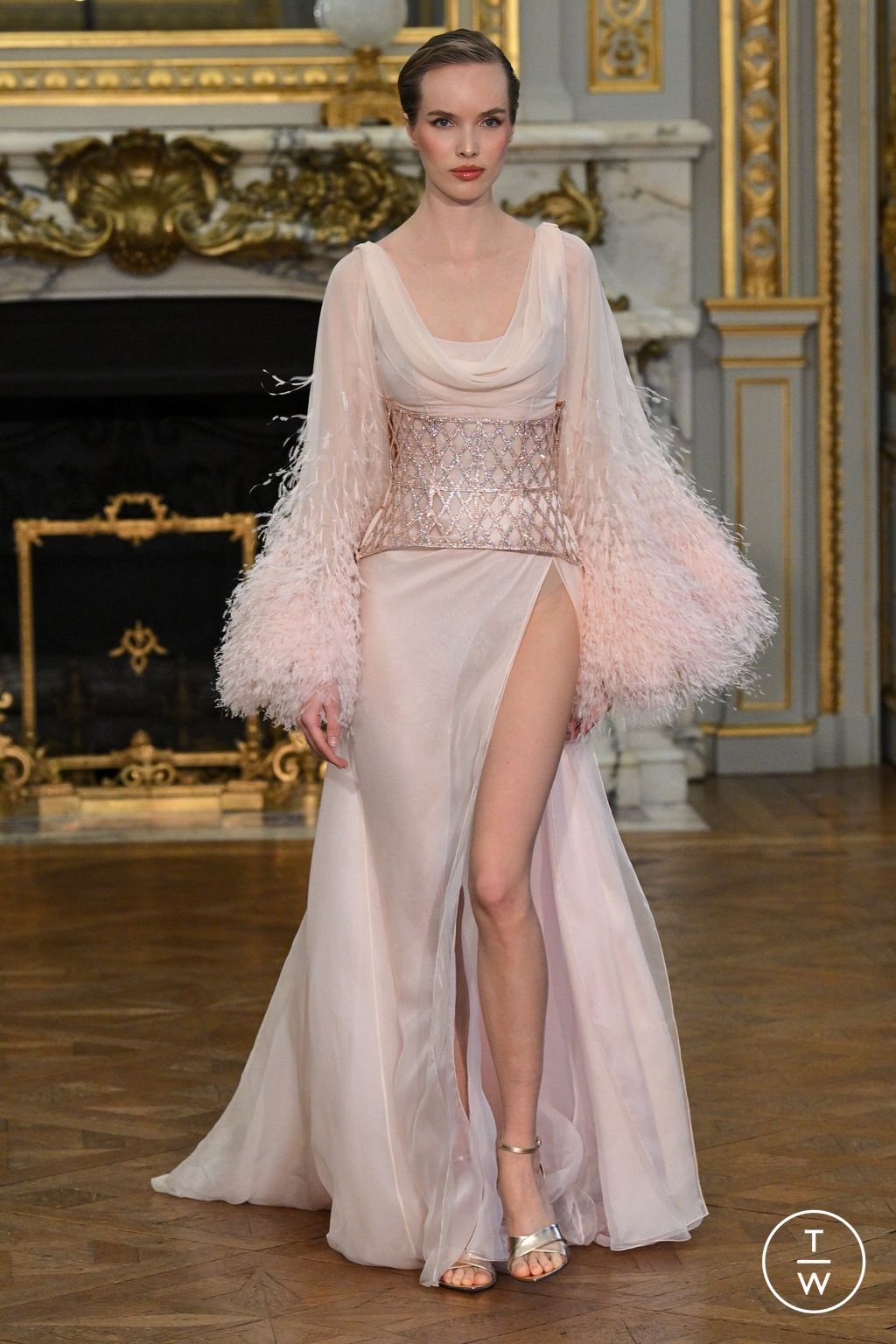 Fashion Week Paris Spring/Summer 2024 look 16 from the Tamara Ralph collection couture