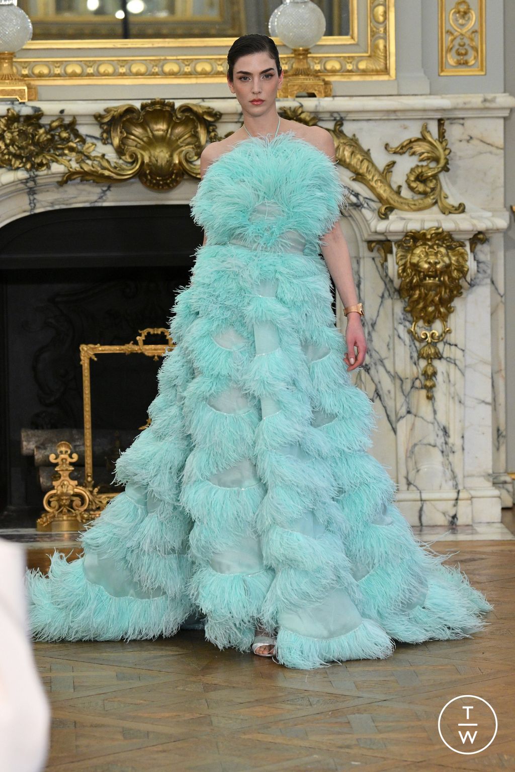 Fashion Week Paris Spring/Summer 2024 look 22 from the Tamara Ralph collection couture