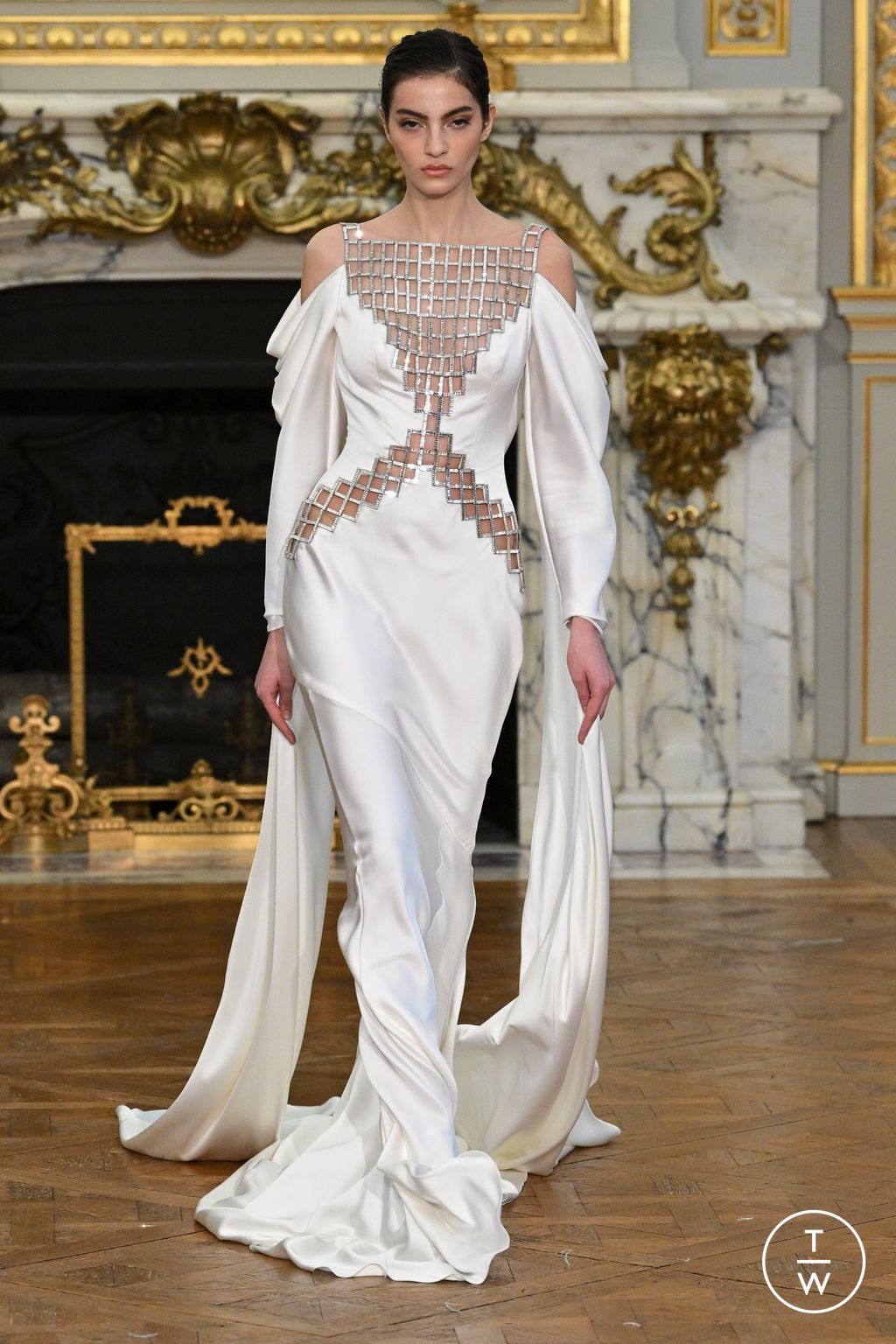 Fashion Week Paris Spring/Summer 2024 look 24 from the Tamara Ralph collection couture
