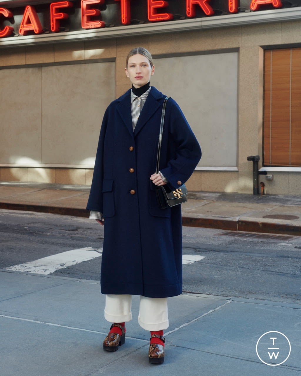 Fashion Week New York Fall/Winter 2021 look 16 from the Tory Burch collection womenswear