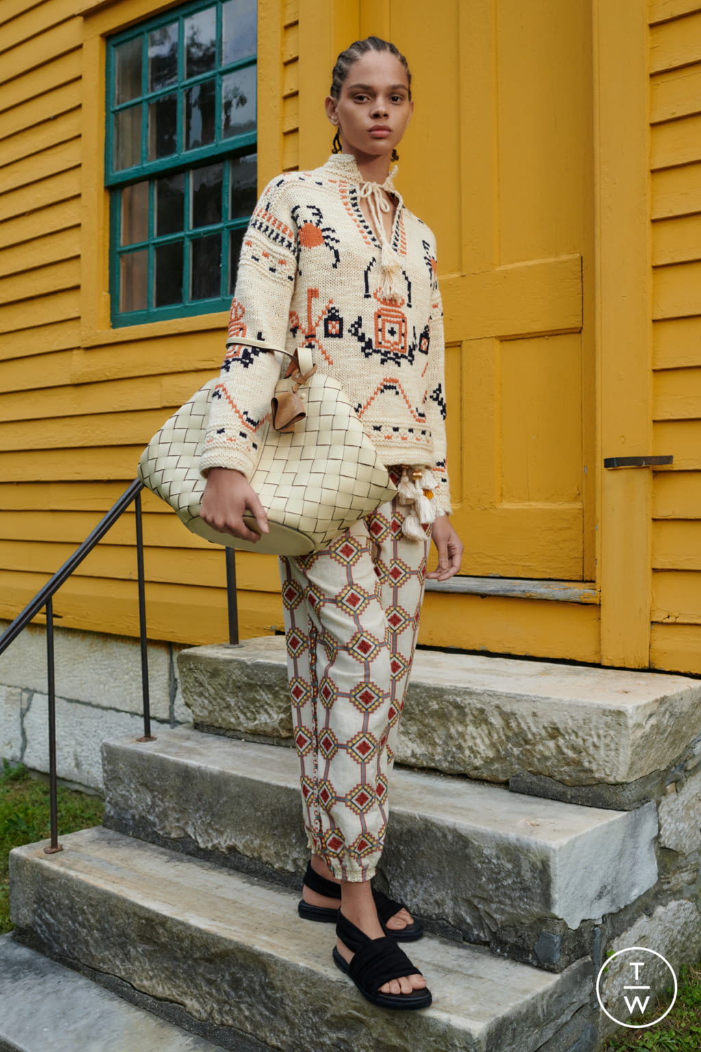 Fashion Week New York Spring/Summer 2021 look 16 from the Tory Burch collection womenswear