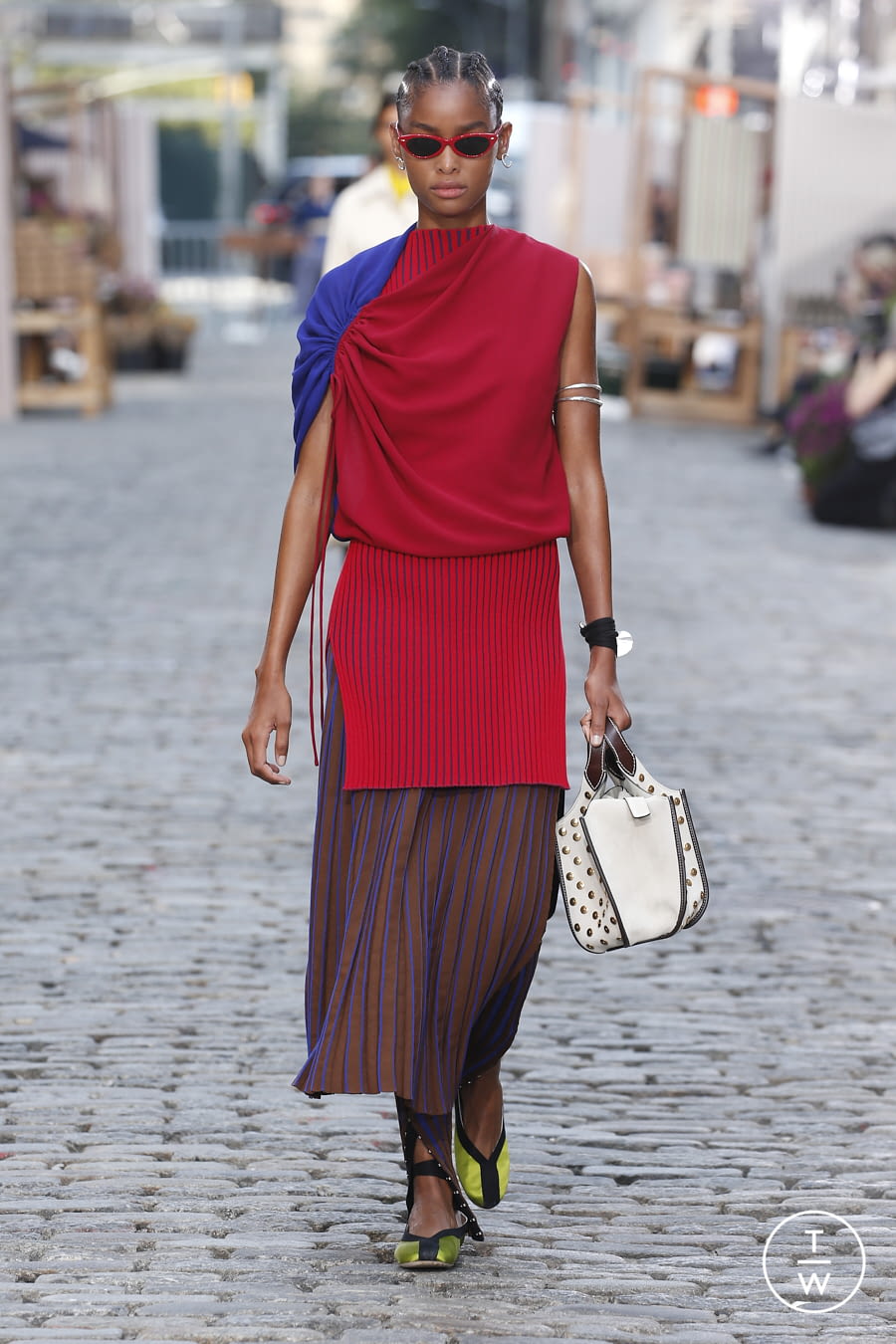 Fashion Week New York Spring/Summer 2022 look 7 from the Tory Burch collection womenswear