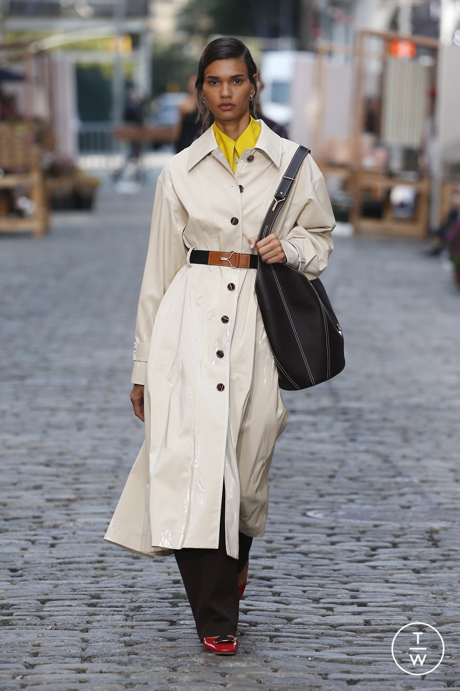 Fashion Week New York Spring/Summer 2022 look 8 from the Tory Burch collection womenswear