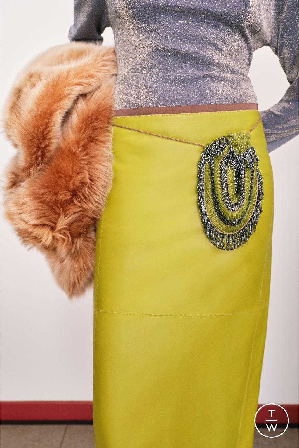 Fashion Week New York Resort 2026 look 3 de la collection Tory Burch womenswear accessories